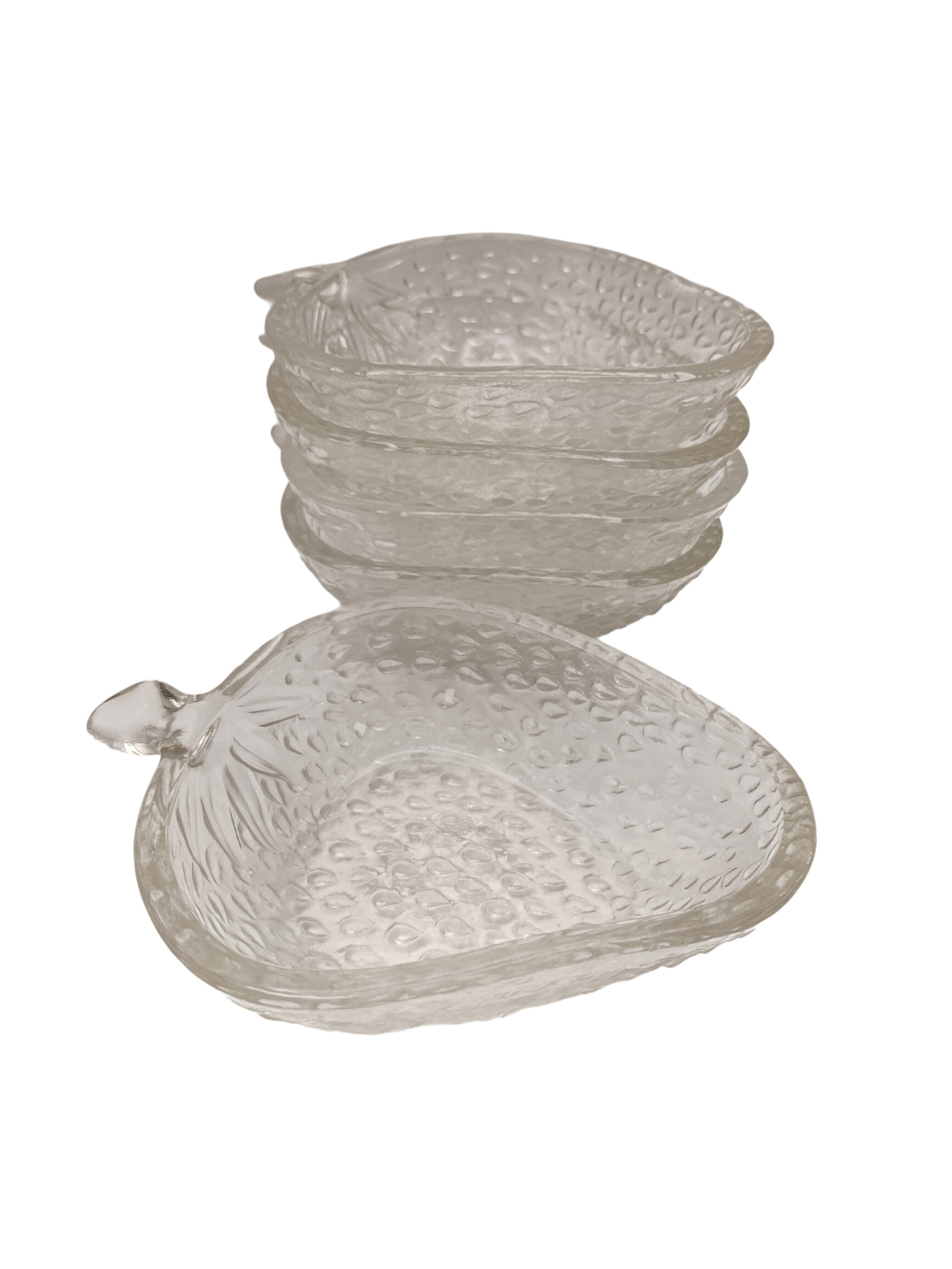 Acheter Lot 5 coupelles fraise verre texturé transparent vintage dessert apéritif déco Très bon état - 10,50 € Lot 5 coupelles fraise verre texturé transparent vintage dessert apéritif déco Très bon état reconditionné disponible sur Label Emmaüs