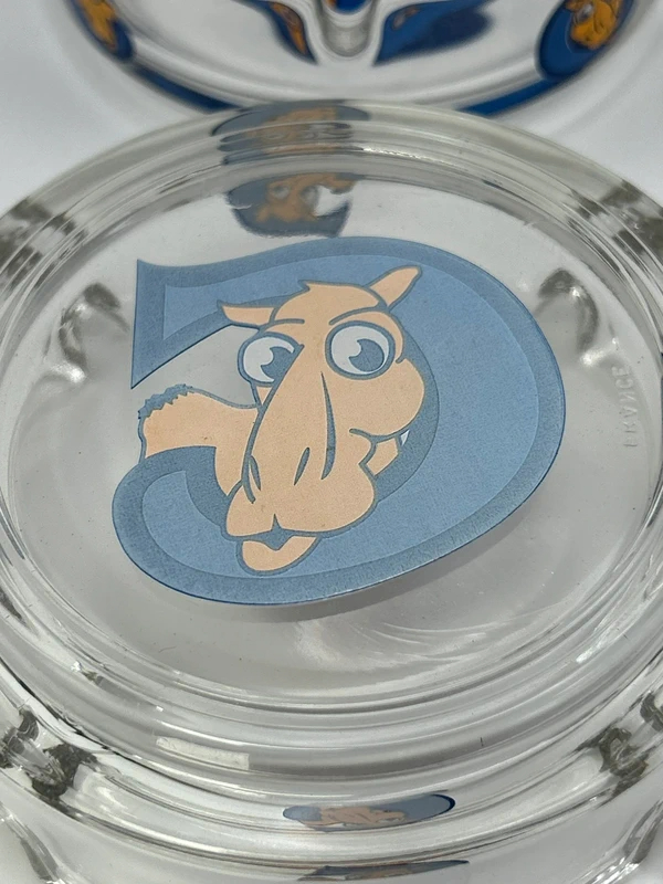 Voir photo 11 de Lot 6 cendriers publicitaires Camel Joe Camel vintage verre collection Lot 6 cendriers publicitaires Camel Joe Camel vintage verre collection Très bon état reconditionné photo 11