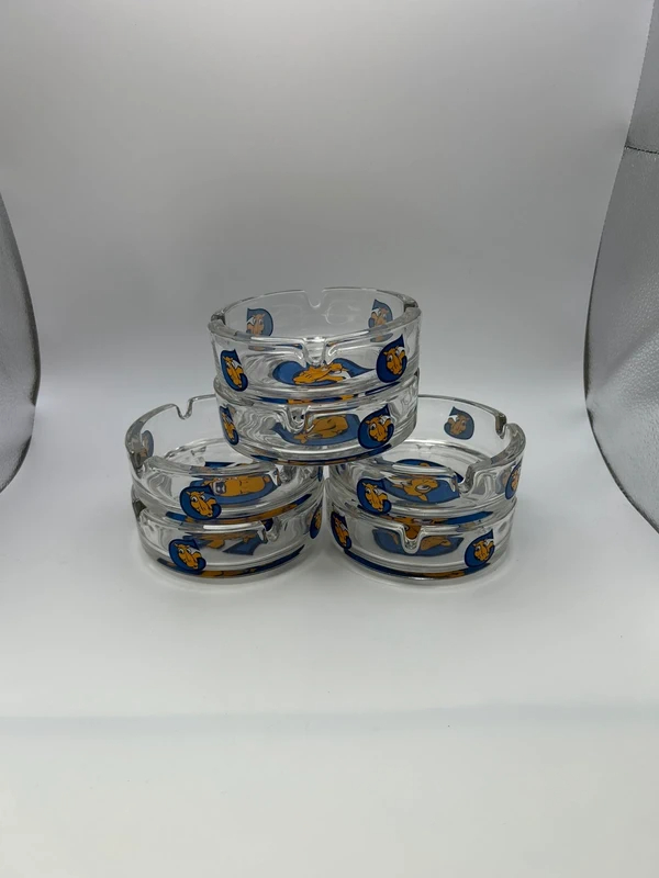 Voir photo 14 de Lot 6 cendriers publicitaires Camel Joe Camel vintage verre collection Lot 6 cendriers publicitaires Camel Joe Camel vintage verre collection Très bon état reconditionné photo 14