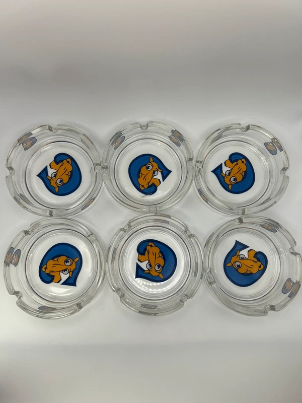 Voir photo 3 de Lot 6 cendriers publicitaires Camel Joe Camel vintage verre collection Lot 6 cendriers publicitaires Camel Joe Camel vintage verre collection Très bon état reconditionné photo 3