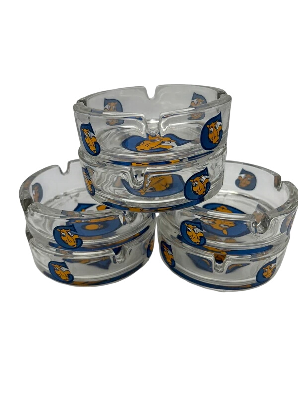 Acheter Lot 6 cendriers publicitaires Camel Joe Camel vintage verre collection Très bon état - 90,00 € Lot 6 cendriers publicitaires Camel Joe Camel vintage verre collection Très bon état reconditionné disponible sur Label Emmaüs