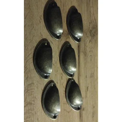 Lot 6 Poignées Coquilles Acier Aspect Vintage Metal Bon état reconditionné disponible sur Rakuten