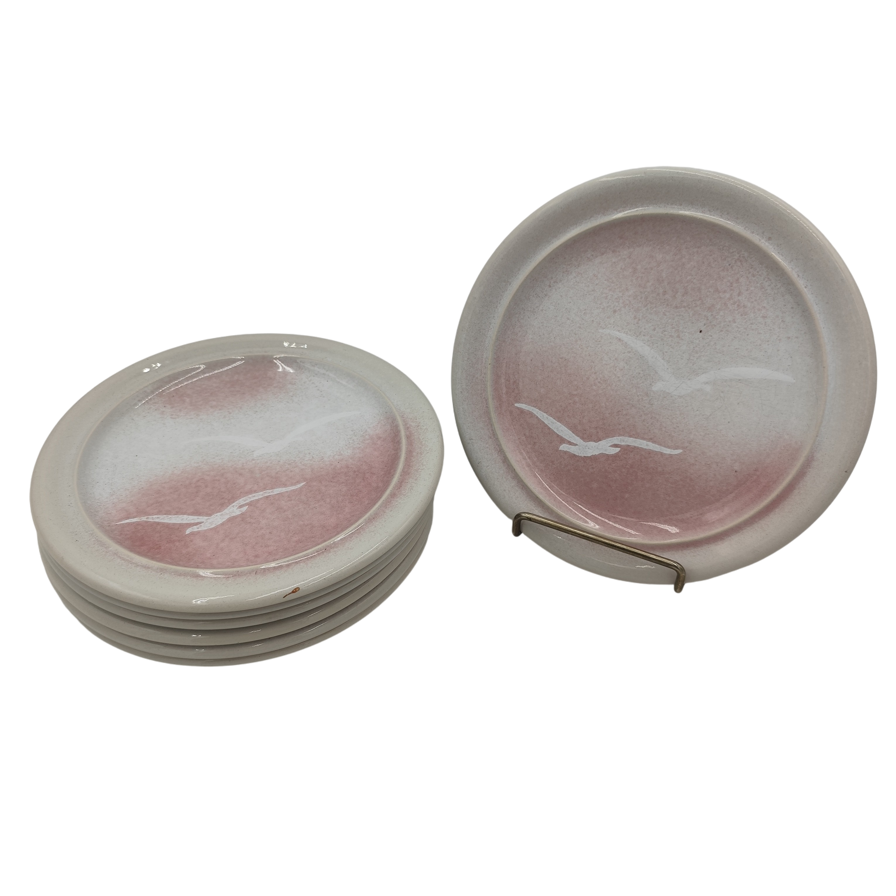 Lot 7 petites assiettes plates "Faïence de Niderviller" - Modèle Aurore État correct - 25,00 € Lot 7 petites assiettes plates "Faïence de Niderviller" - Modèle Aurore État correct reconditionné disponible sur Label Emmaüs