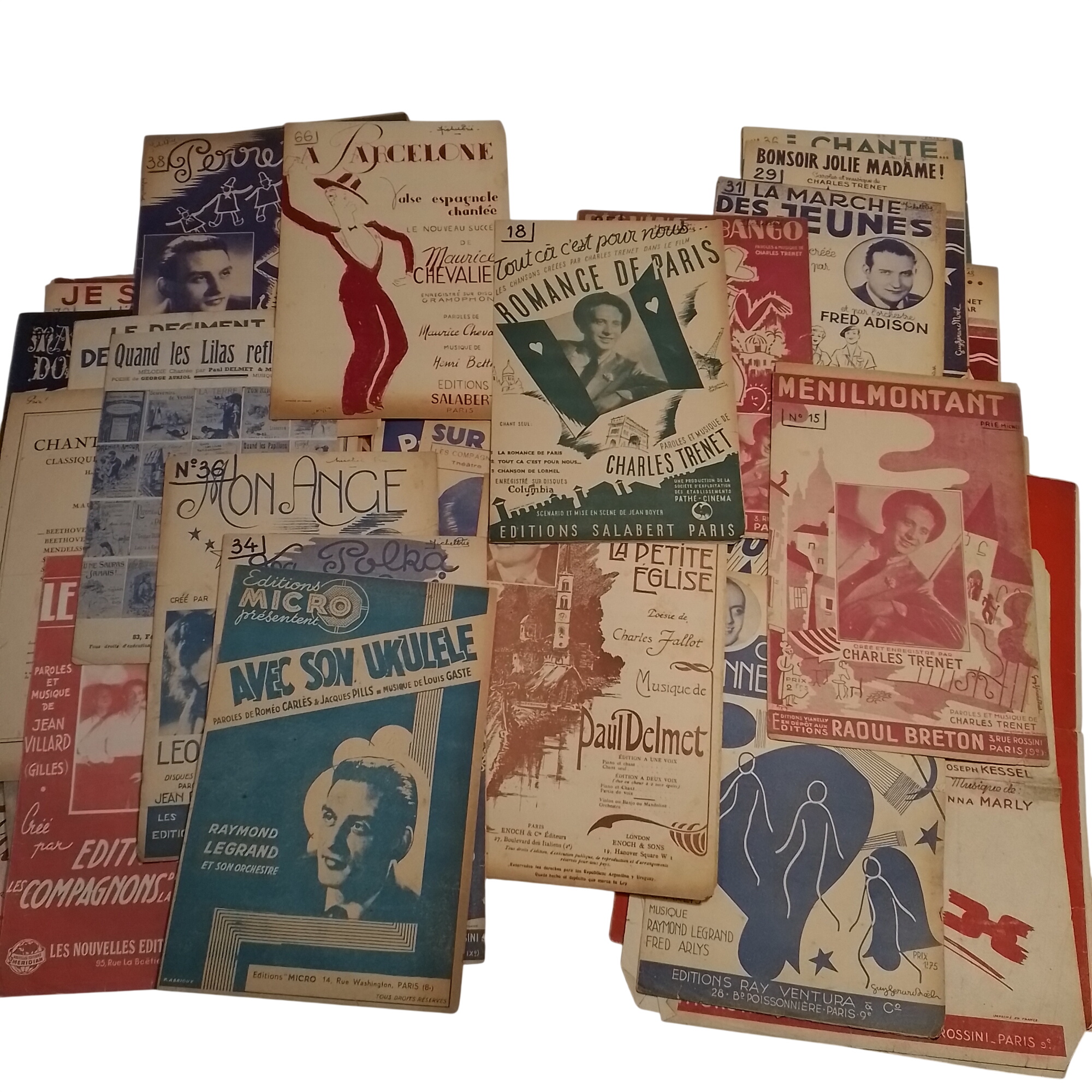 Lot anciennes partitions de musique - chansonnier - Trenet, Piaf, Mariano... État correct - 15,00 € Lot anciennes partitions de musique - chansonnier - Trenet, Piaf, Mariano... État correct reconditionné disponible sur Label Emmaüs