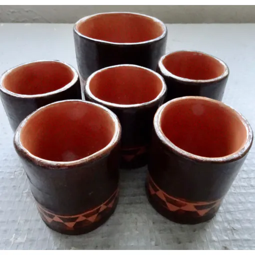 Lot Artisanal De 5 Tasses Et 1 Sucrier Vernissés En Terre Bon état reconditionné disponible sur Rakuten