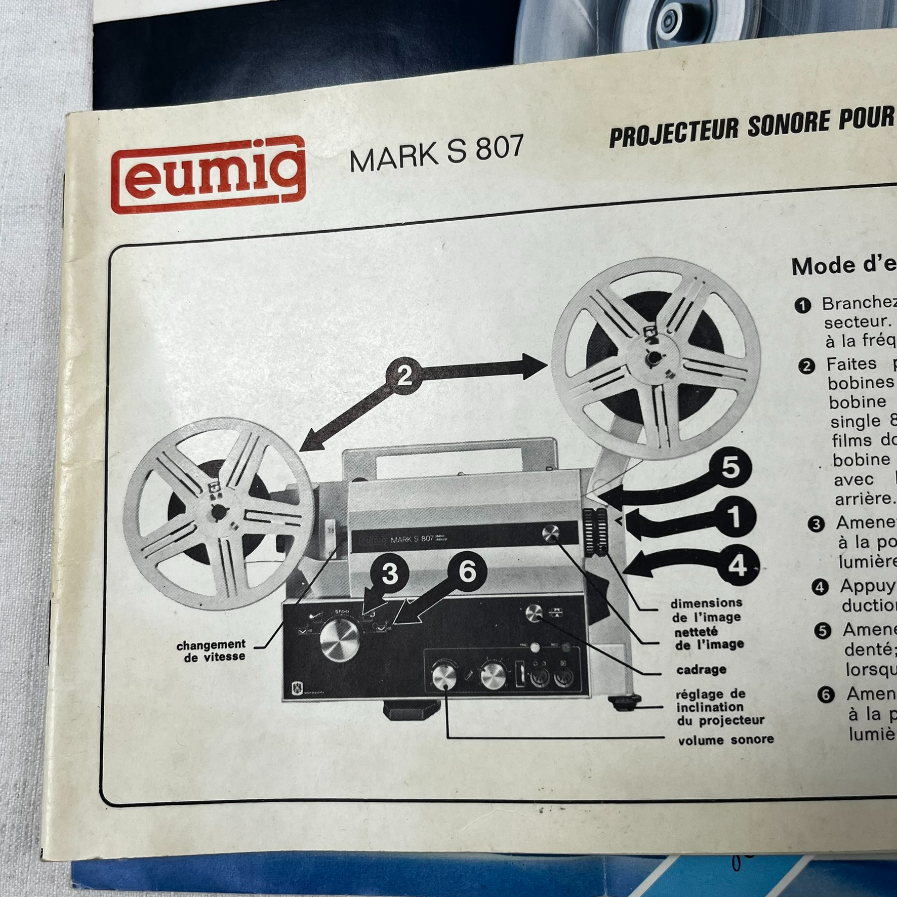 Voir photo 12 de Lot cinéma vintage SUPER 8 .1 projecteur Euming s 807 . 1 caméra Ricoh 410z notices et accessoires ( En état ) Lot cinéma vintage SUPER 8 .1 projecteur Euming s 807 . 1 caméra Ricoh 410z notices et accessoires ( En état ) Bon état reconditionné photo 12