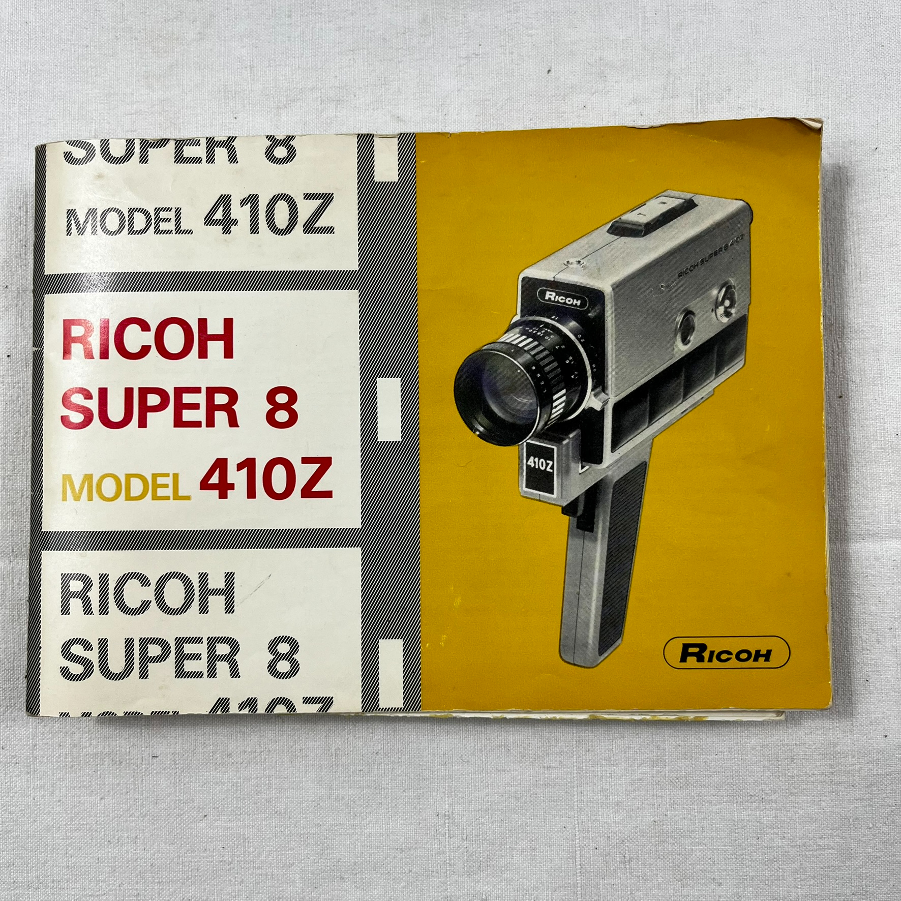 Voir photo 14 de Lot cinéma vintage SUPER 8 .1 projecteur Euming s 807 . 1 caméra Ricoh 410z notices et accessoires ( En état ) Lot cinéma vintage SUPER 8 .1 projecteur Euming s 807 . 1 caméra Ricoh 410z notices et accessoires ( En état ) Bon état reconditionné photo 14
