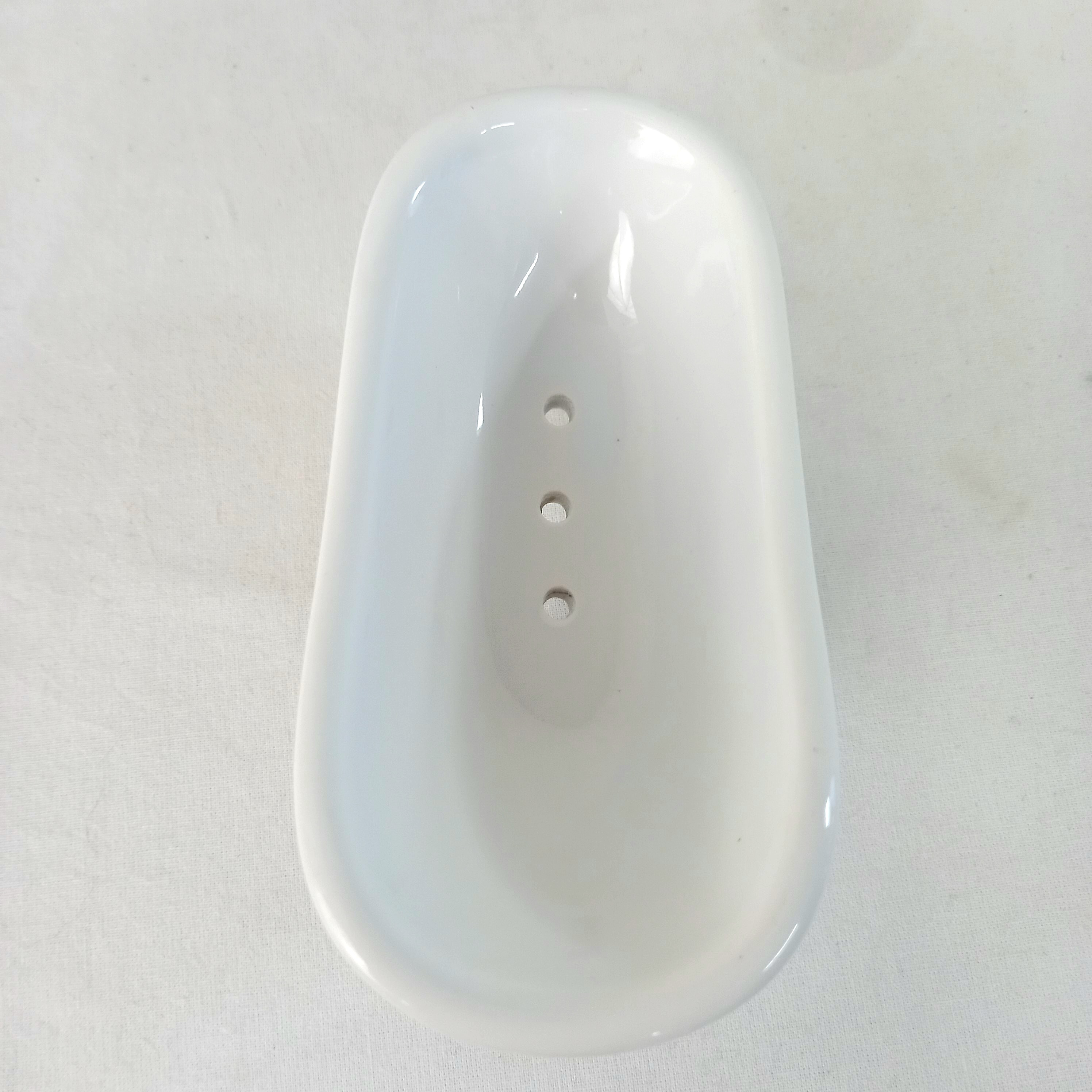 Voir photo 7 de Lot comprenant un pichet, un verseur de savon et un porte savon de marque Mathilde M Lot comprenant un pichet, un verseur de savon et un porte savon de marque Mathilde M Bon état reconditionné photo 7