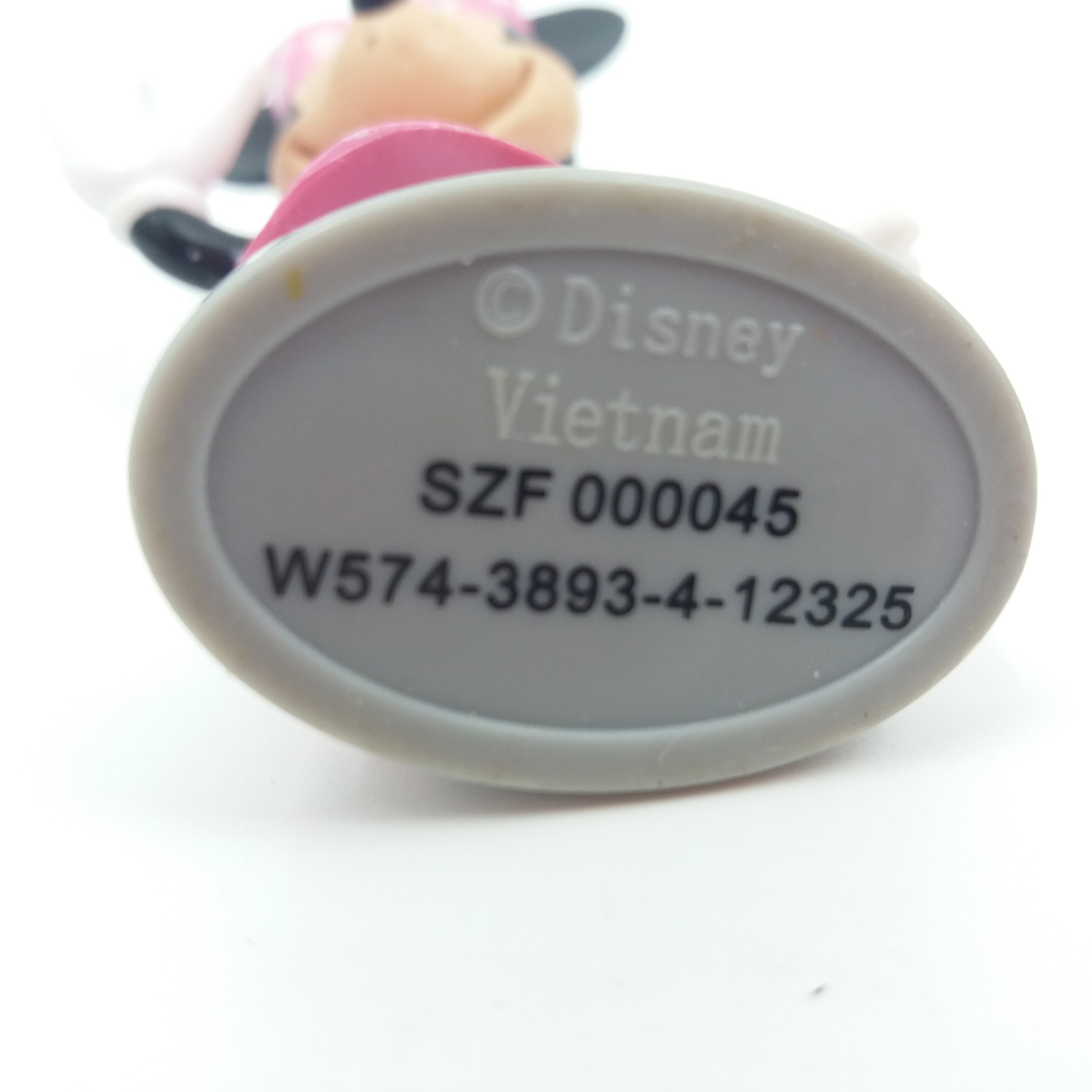 Voir photo 4 de Lot de 10 figurines Disney sur socle gris plastique. Made in Taïwan. Lot de 10 figurines Disney sur socle gris plastique. Made in Taïwan. Très bon état reconditionné photo 4