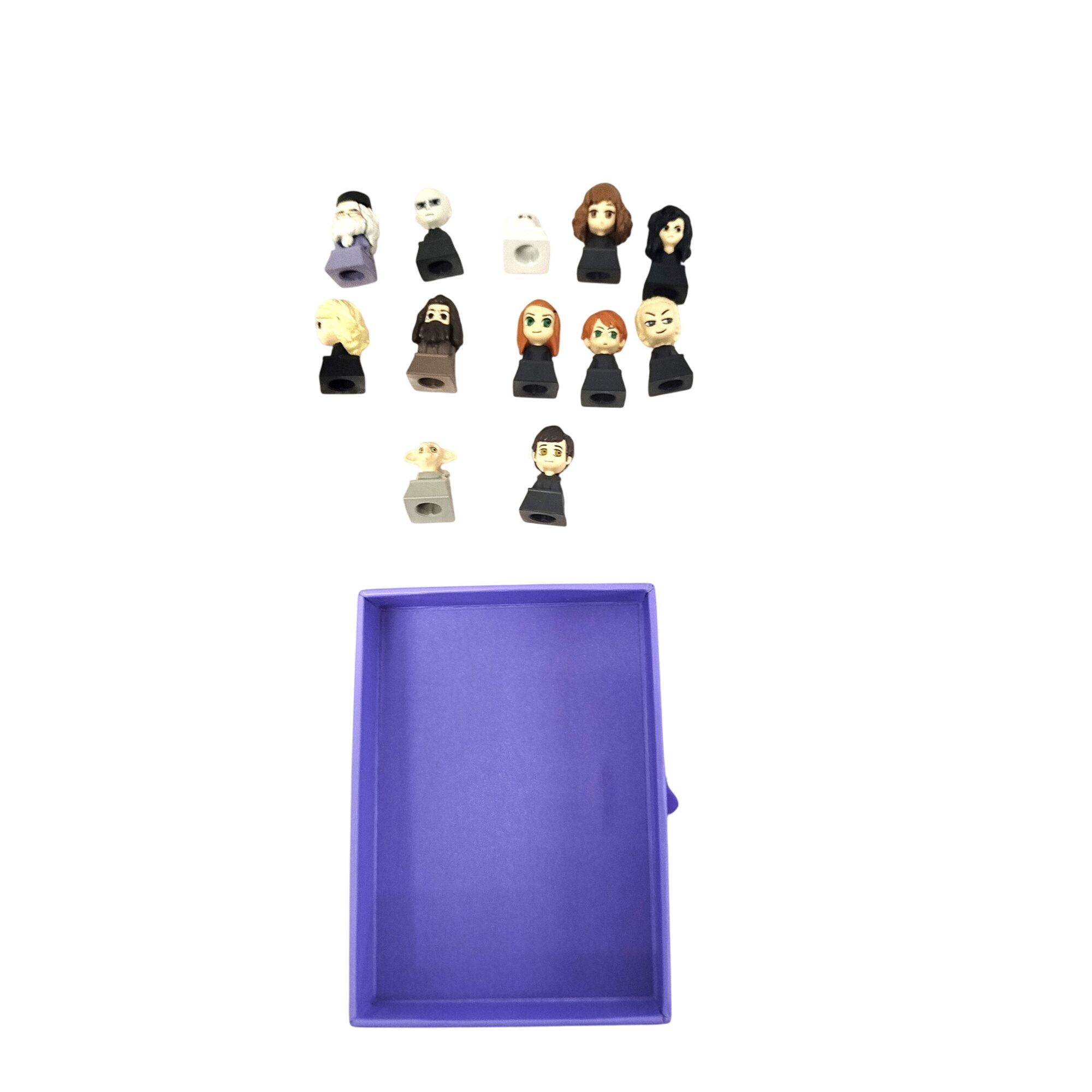 Acheter Lot de 10 petites figurines "Harry Potter" - 2 cm Très bon état - 10,00 € Lot de 10 petites figurines "Harry Potter" - 2 cm Très bon état reconditionné disponible sur Label Emmaüs
