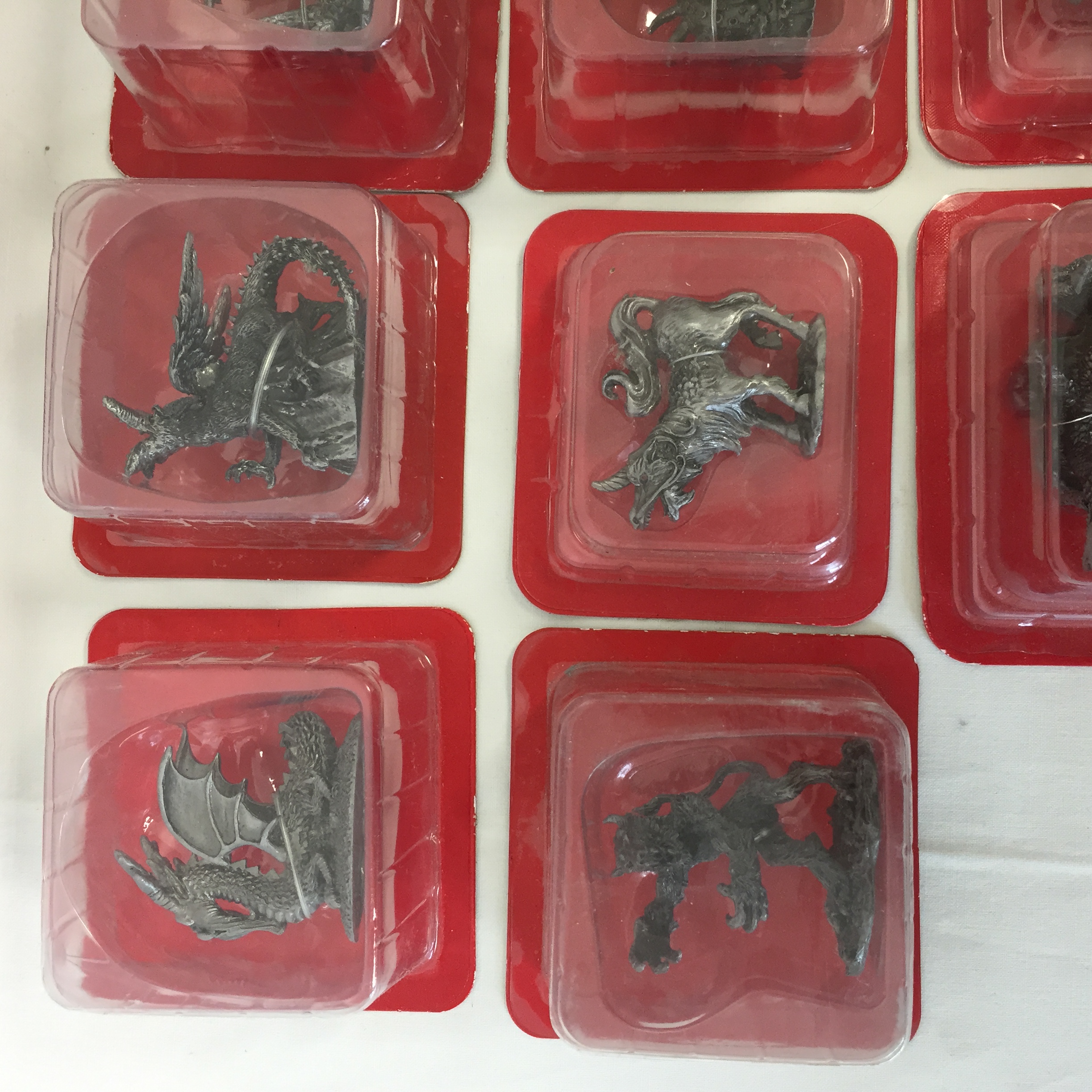Voir photo 3 de Lot de 14 figurines de collection "Atlas dragons et créatures fantastiques neufs. Lot de 14 figurines de collection "Atlas dragons et créatures fantastiques neufs. Bon état reconditionné photo 3