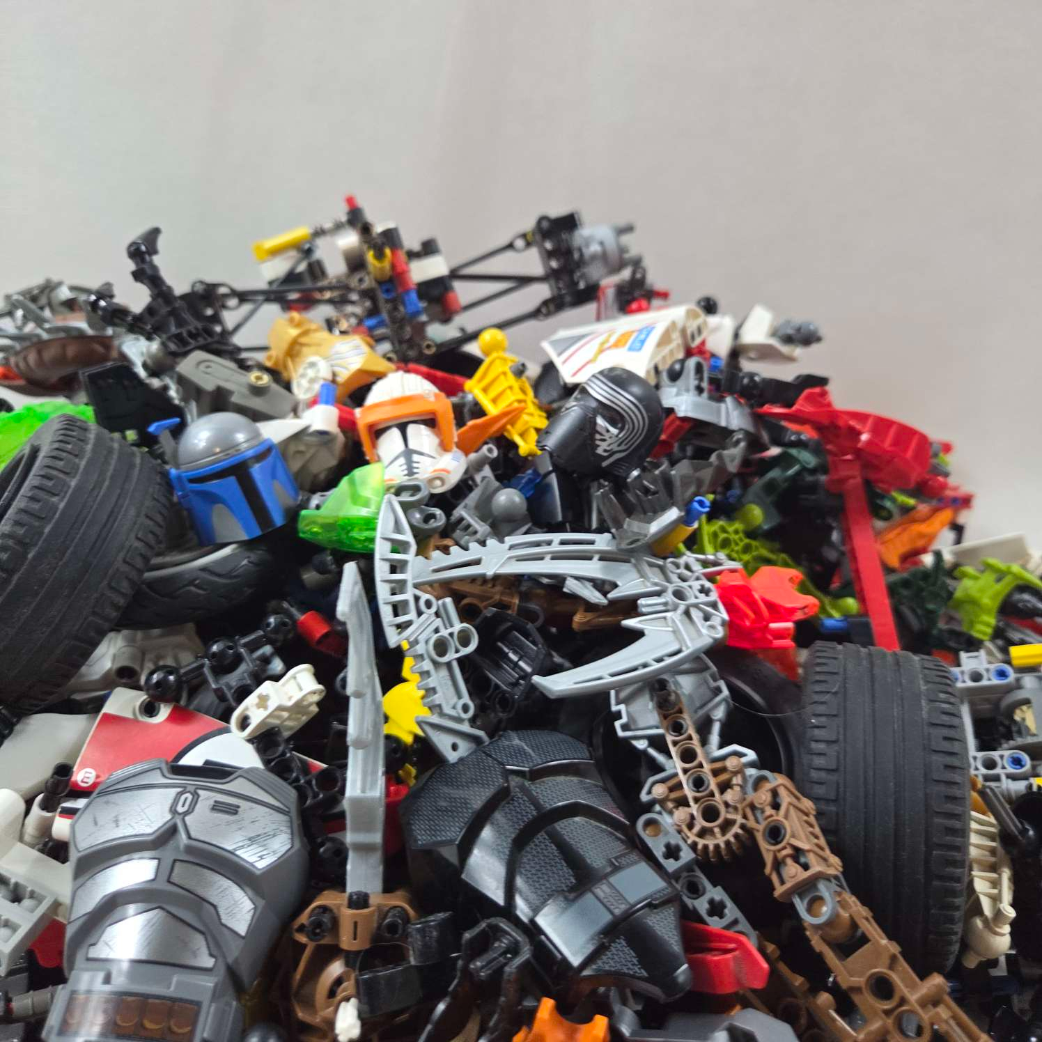 Voir photo 11 de Lot de 2.7 kg de lego bionicle et technique Lot de 2.7 kg de lego bionicle et technique Très bon état reconditionné photo 11