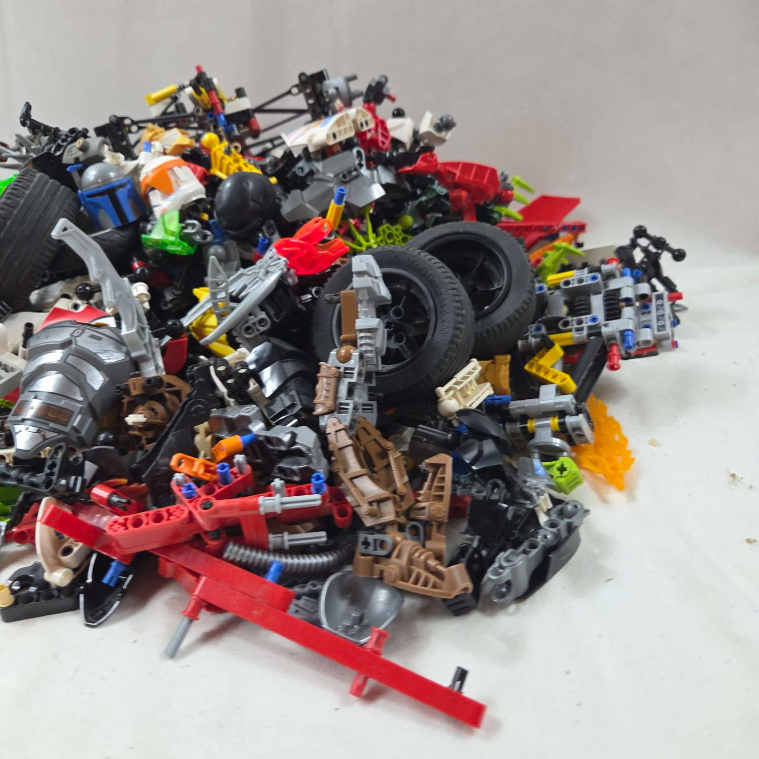 Voir photo 15 de Lot de 2.7 kg de lego bionicle et technique Lot de 2.7 kg de lego bionicle et technique Très bon état reconditionné photo 15