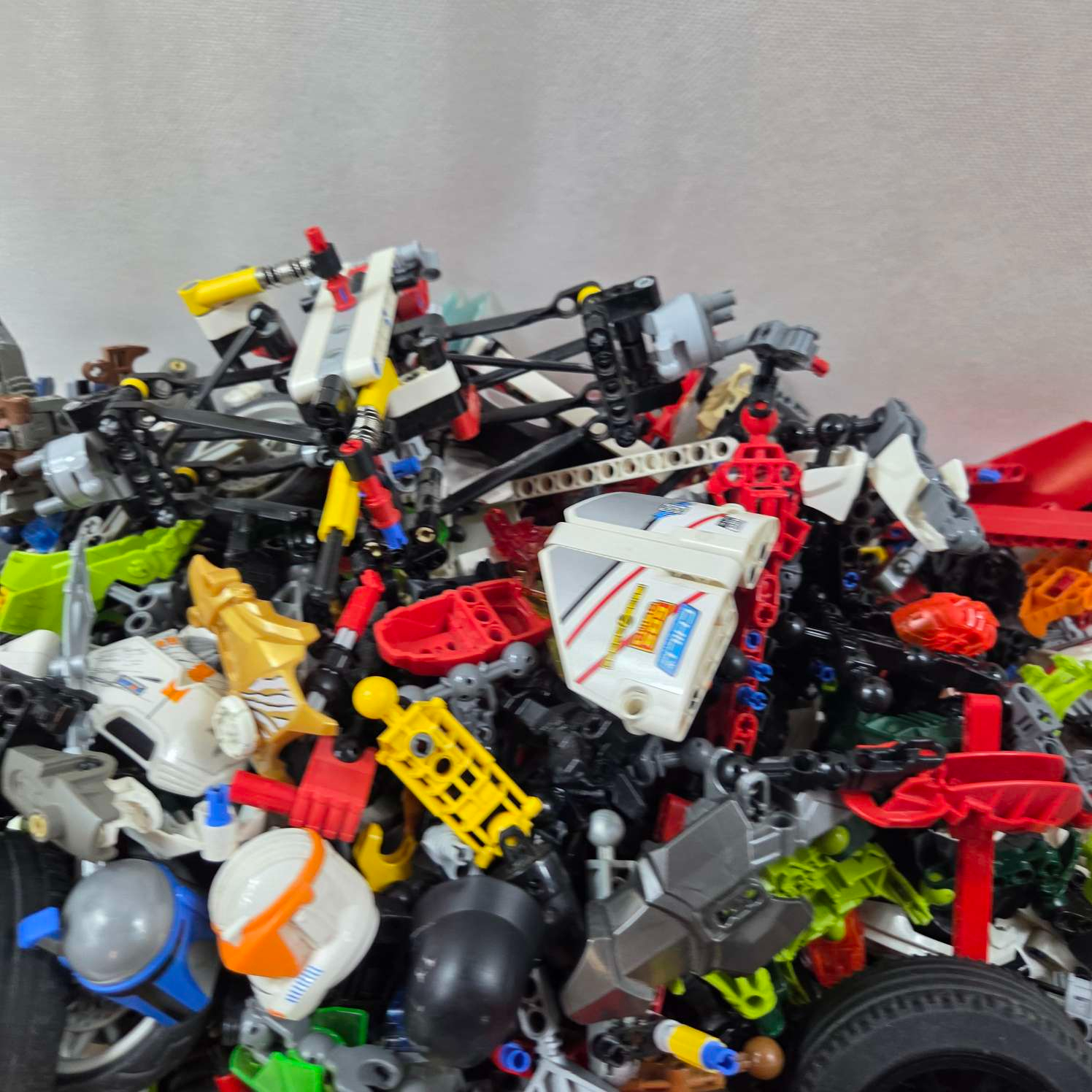 Voir photo 18 de Lot de 2.7 kg de lego bionicle et technique Lot de 2.7 kg de lego bionicle et technique Très bon état reconditionné photo 18