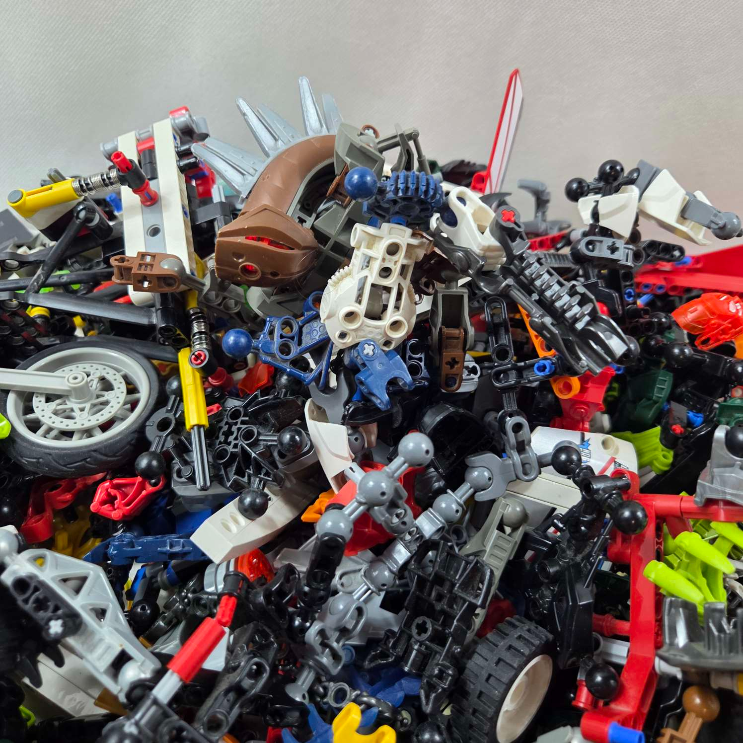 Voir photo 19 de Lot de 2.7 kg de lego bionicle et technique Lot de 2.7 kg de lego bionicle et technique Très bon état reconditionné photo 19