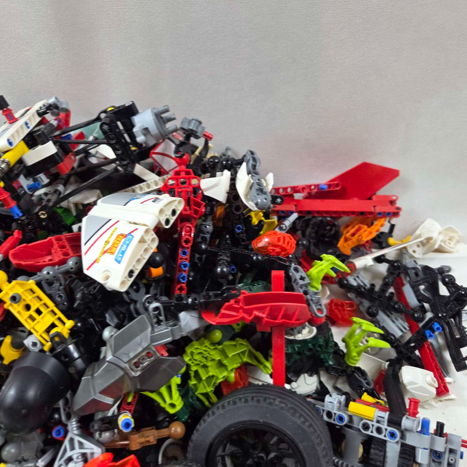 Voir photo 21 de Lot de 2.7 kg de lego bionicle et technique Lot de 2.7 kg de lego bionicle et technique Très bon état reconditionné photo 21