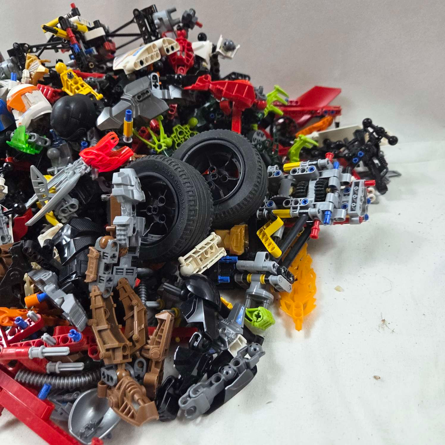 Voir photo 9 de Lot de 2.7 kg de lego bionicle et technique Lot de 2.7 kg de lego bionicle et technique Très bon état reconditionné photo 9