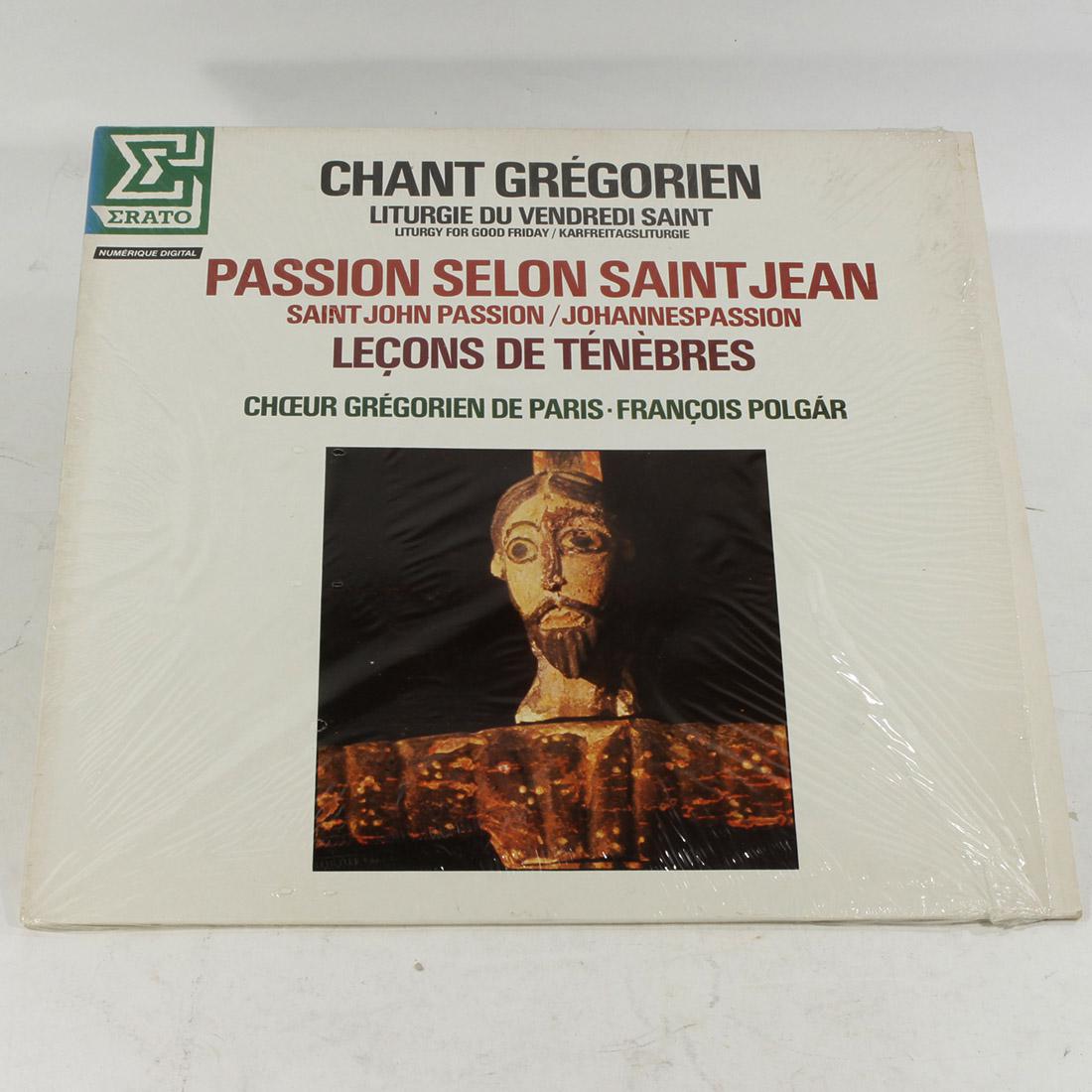 Voir photo 3 de lot de 2 albums de chant grégorien vinyles 33 T lot de 2 albums de chant grégorien vinyles 33 T Bon état reconditionné photo 3