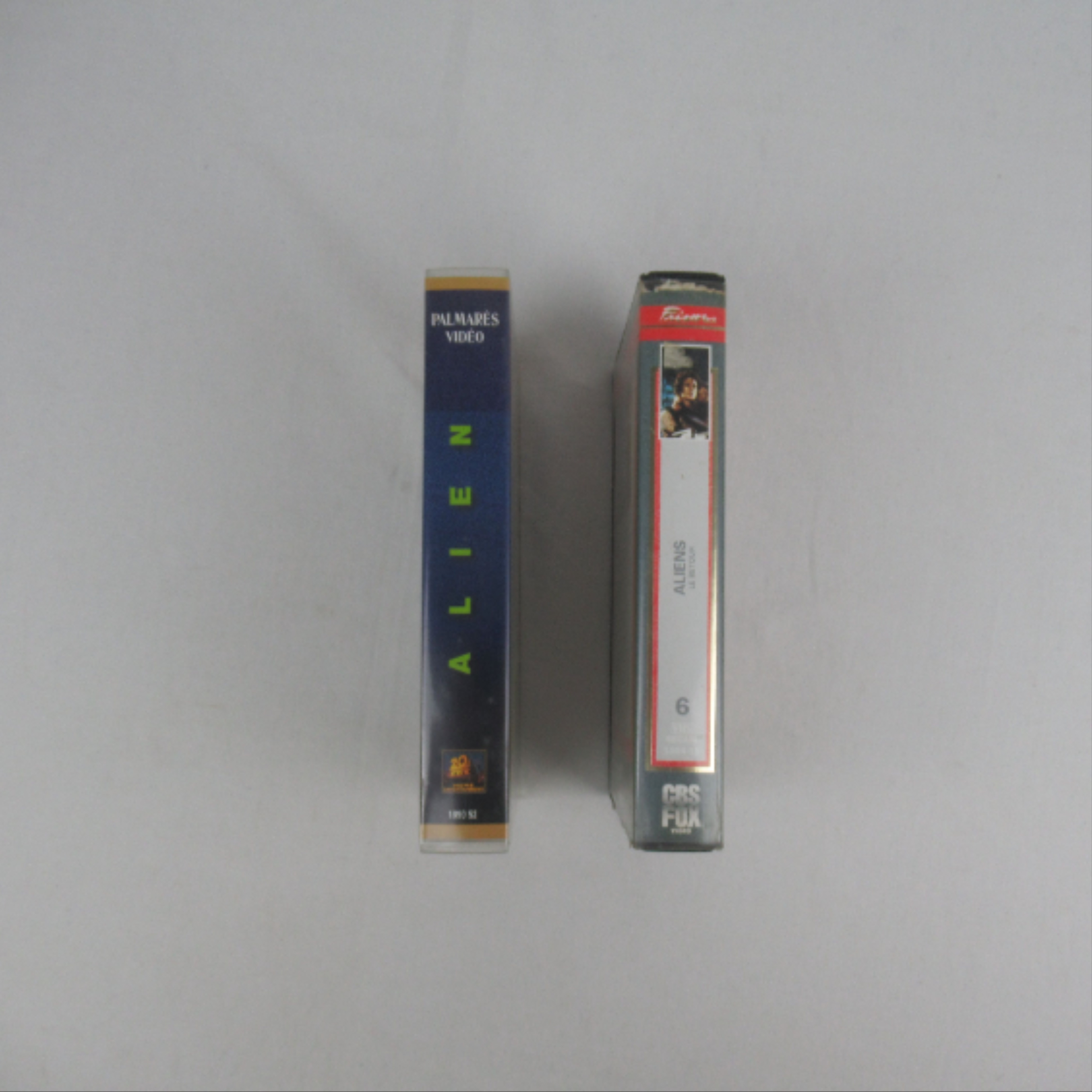 Voir photo 3 de Lot de 2 cassettes Alien et Alien le retour Lot de 2 cassettes Alien et Alien le retour Bon état reconditionné photo 3