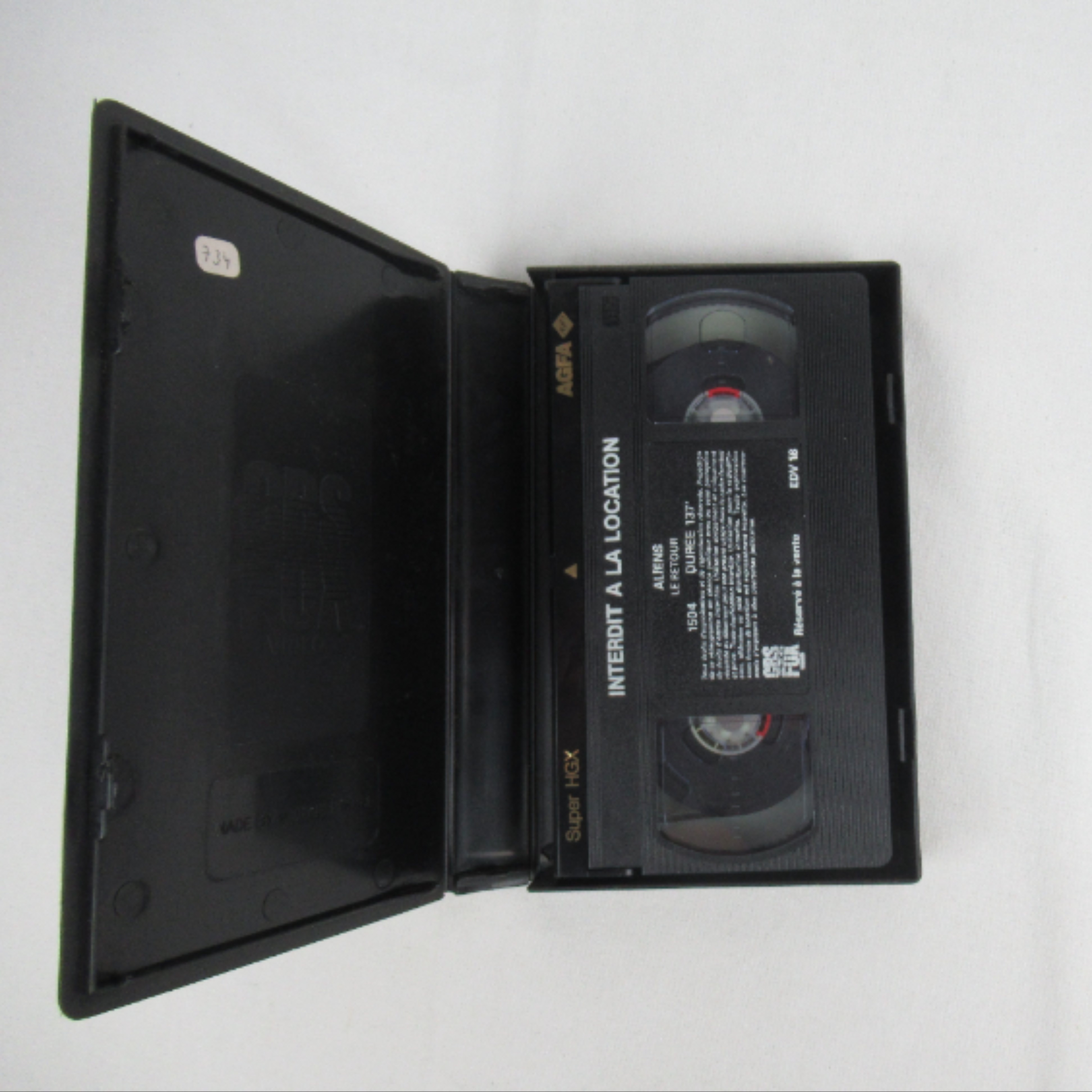 Voir photo 6 de Lot de 2 cassettes Alien et Alien le retour Lot de 2 cassettes Alien et Alien le retour Bon état reconditionné photo 6