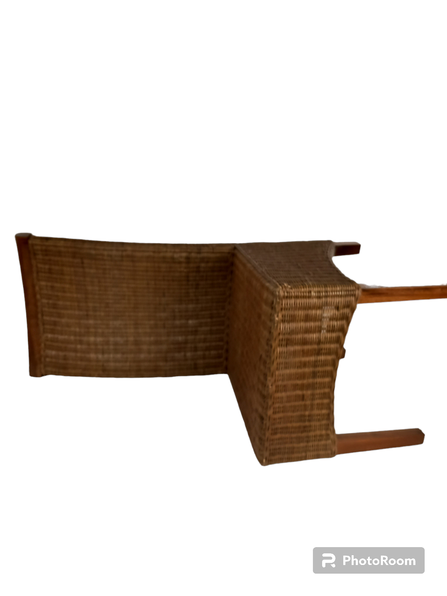 Voir photo 8 de Lot DE 2 Chaise De Salle A Manger Vintage En Rotin Tressé Pieds En Bois Lot DE 2 Chaise De Salle A Manger Vintage En Rotin Tressé Pieds En Bois Très bon état reconditionné photo 8