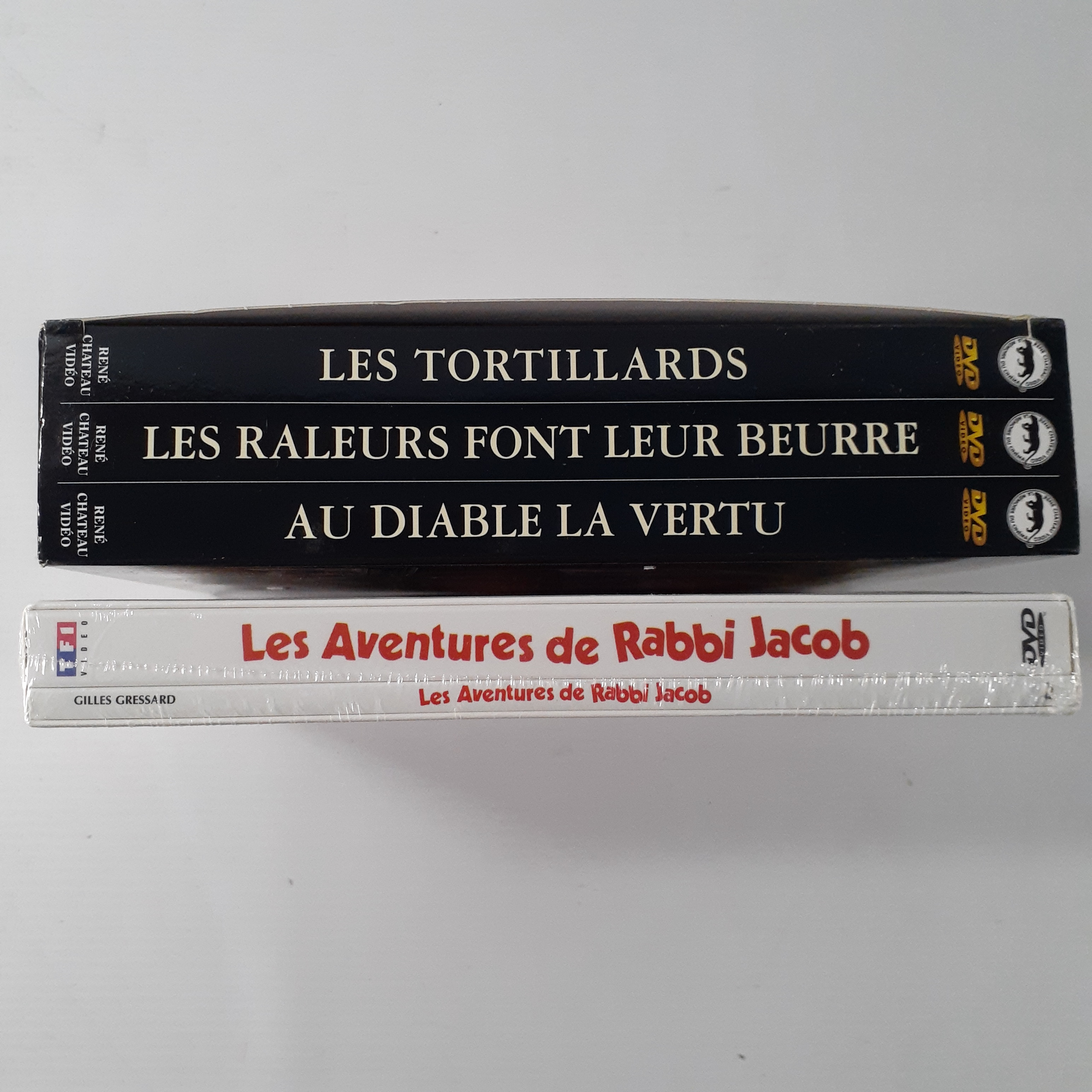 Voir photo 7 de Lot de 2 coffrets DVD" Louis de Funès " René Château vidéo + coffret Les aventures de Rabbi Jacob - Neuf Lot de 2 coffrets DVD" Louis de Funès " René Château vidéo + coffret Les aventures de Rabbi Jacob - Neuf Très bon état reconditionné photo 7