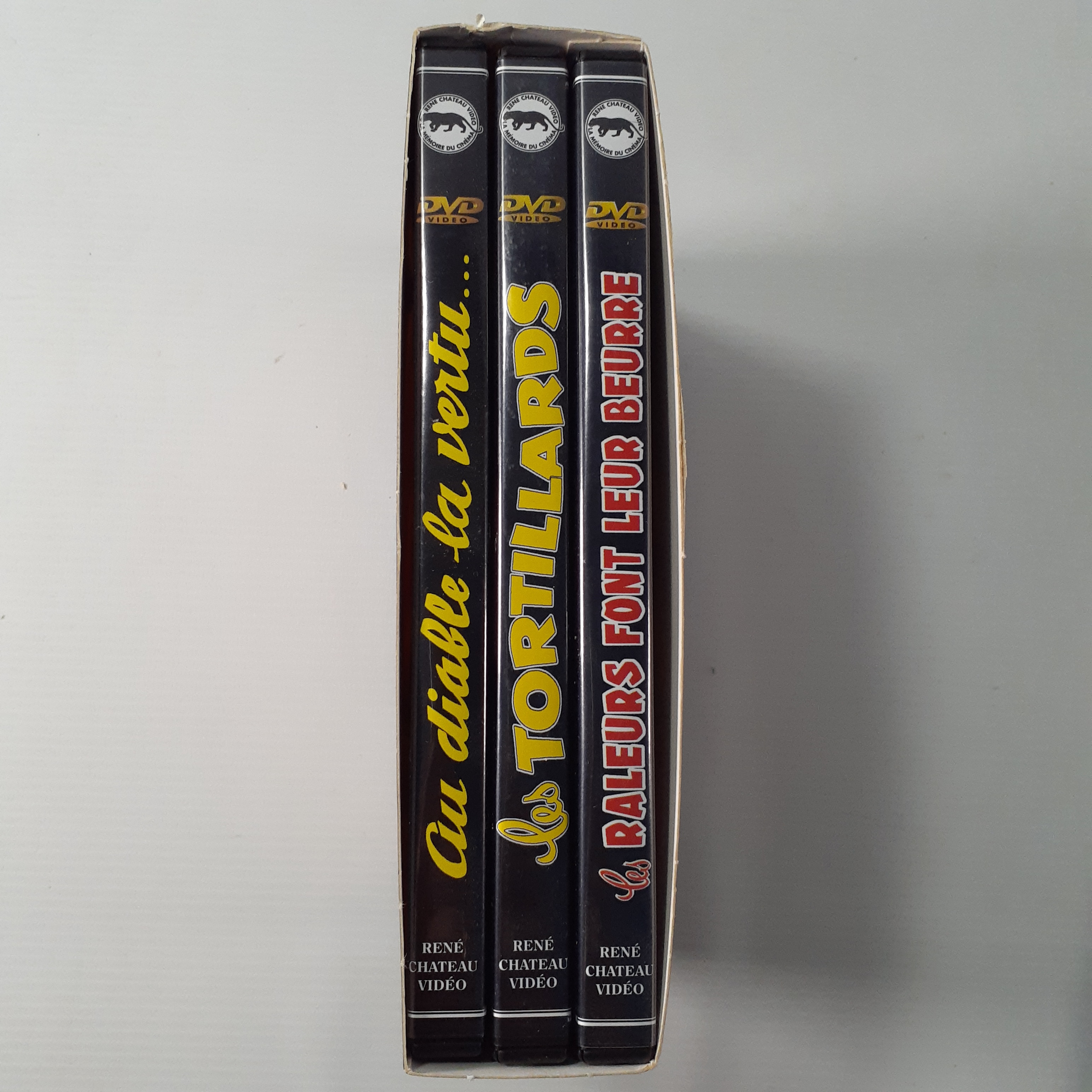 Voir photo 8 de Lot de 2 coffrets DVD" Louis de Funès " René Château vidéo + coffret Les aventures de Rabbi Jacob - Neuf Lot de 2 coffrets DVD" Louis de Funès " René Château vidéo + coffret Les aventures de Rabbi Jacob - Neuf Très bon état reconditionné photo 8