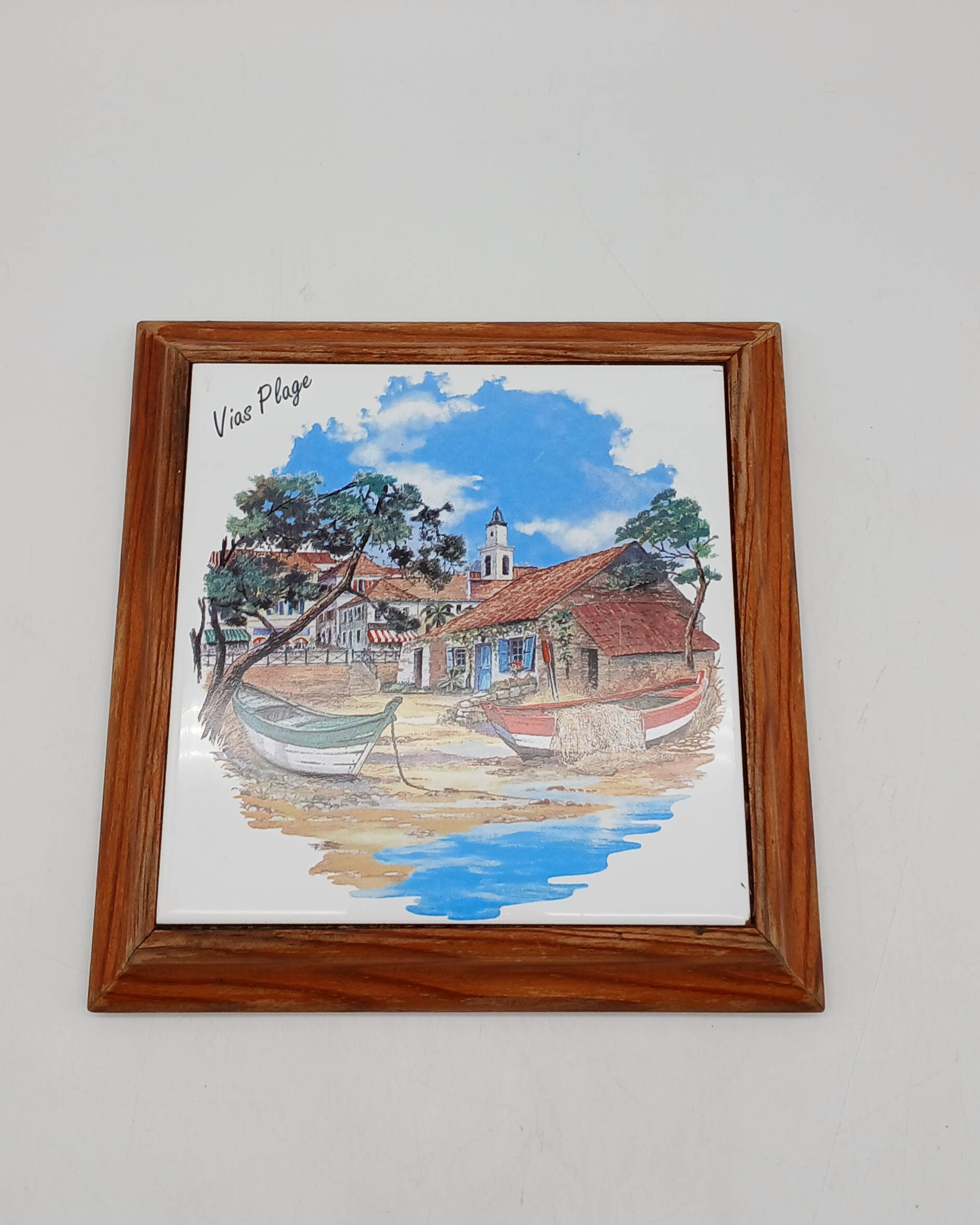Voir photo 4 de Lot de 2 dessous de plat vintage en céramique et encadrement bois – Recette Crêpes Bretonnes & Vias Plage Lot de 2 dessous de plat vintage en céramique et encadrement bois – Recette Crêpes Bretonnes & Vias Plage Très bon état reconditionné photo 4