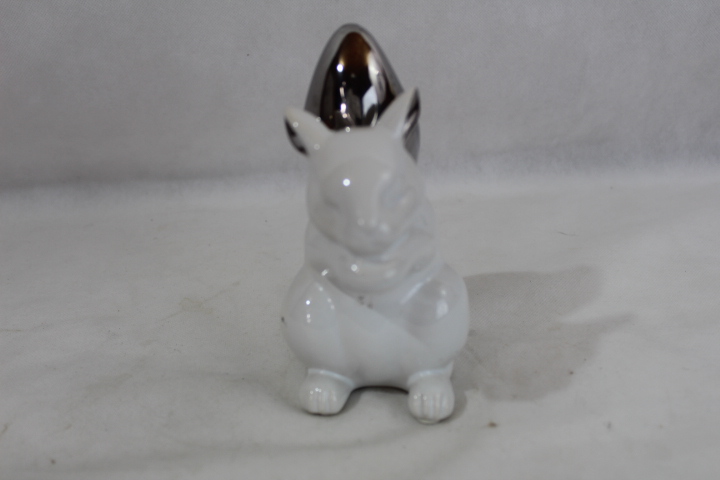 Voir photo 6 de Lot de 2 figurine ours polaire et écureuil en céramique Lot de 2 figurine ours polaire et écureuil en céramique Bon état reconditionné photo 6