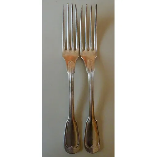 Lot De 2 Fourchettes Anciennes En Métal Argenté occasion reconditionné disponible sur Rakuten