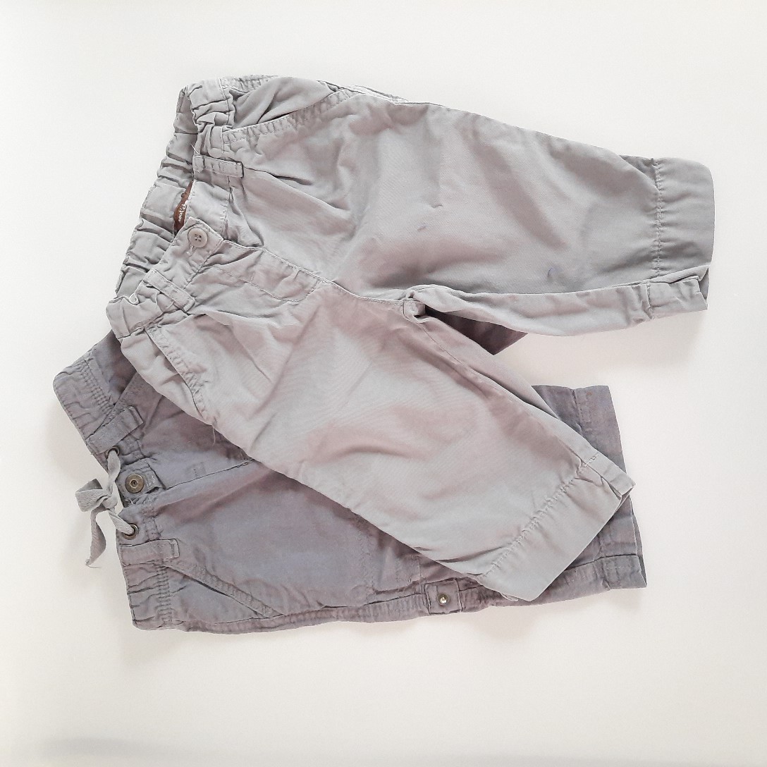 Acheter LOT de 2 pantalons en coton pour bébé de 12 mois de la marque "Bout'chou" Très bon état - 10,00 € LOT de 2 pantalons en coton pour bébé de 12 mois de la marque "Bout'chou" Très bon état reconditionné disponible sur Label Emmaüs