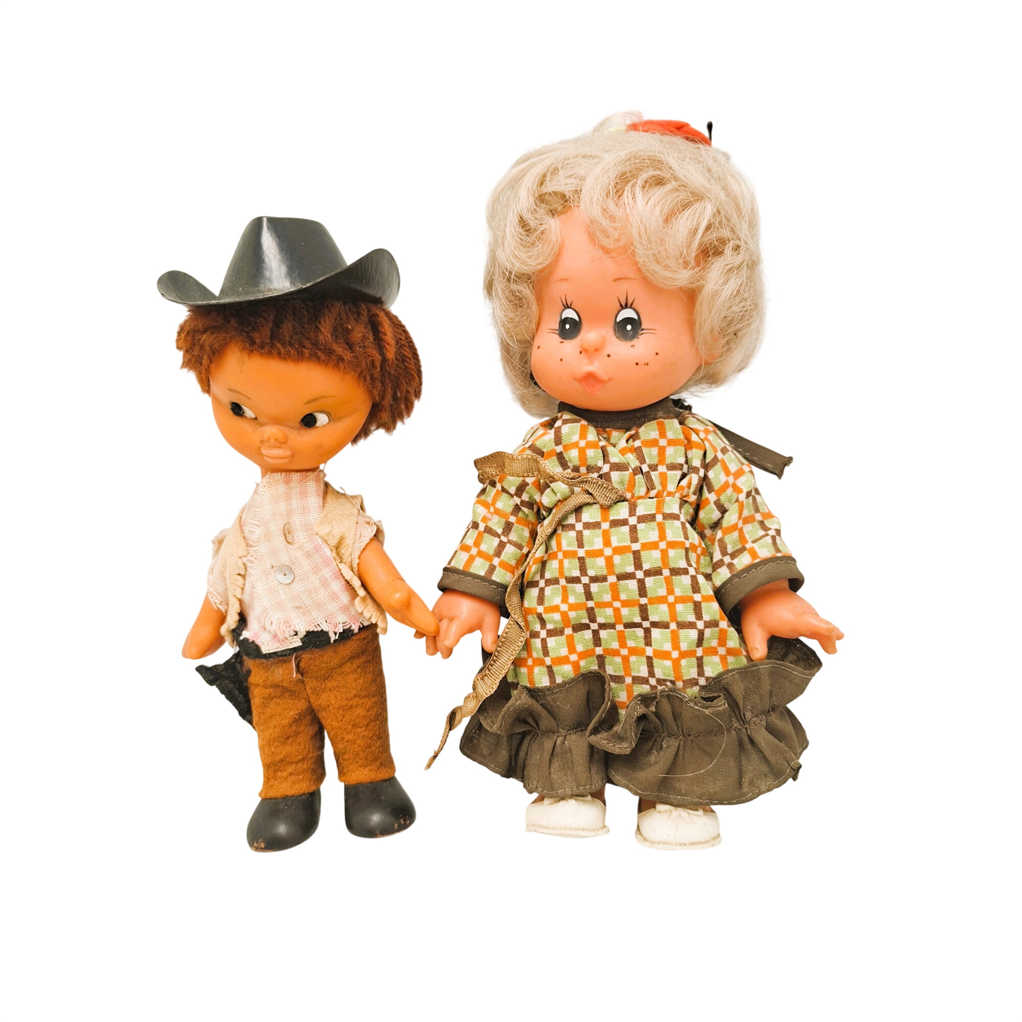 Acheter LOT de 2 petites poupées vintage État correct - 11,00 € LOT de 2 petites poupées vintage État correct reconditionné disponible sur Label Emmaüs