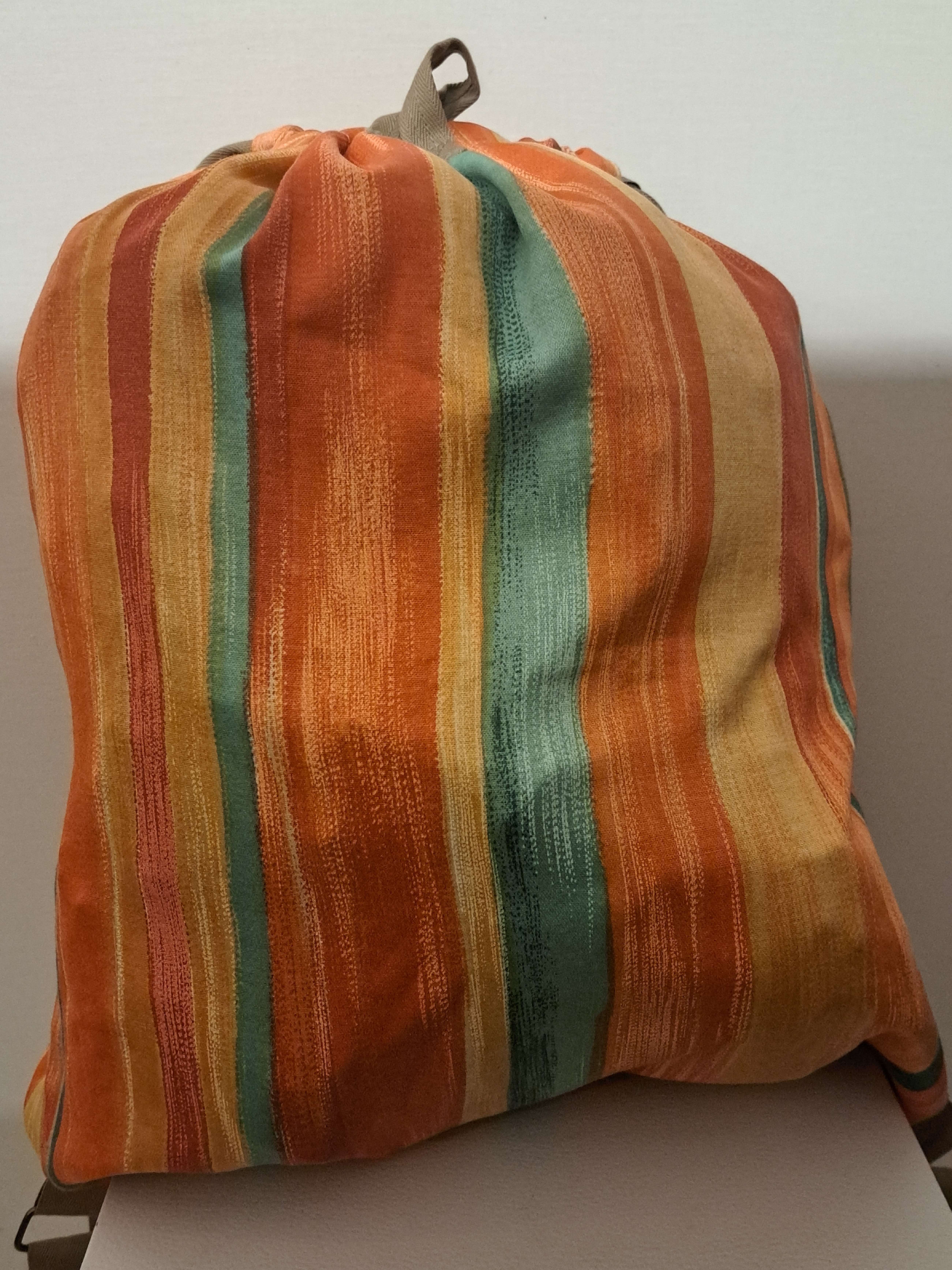 Voir photo 2 de Lot de 2 sacs à dos/ tote bag + 1 trousse - 100% matières recyclées - Etoffe Meuse Lot de 2 sacs à dos/ tote bag + 1 trousse - 100% matières recyclées - Etoffe Meuse Parfait état reconditionné photo 2