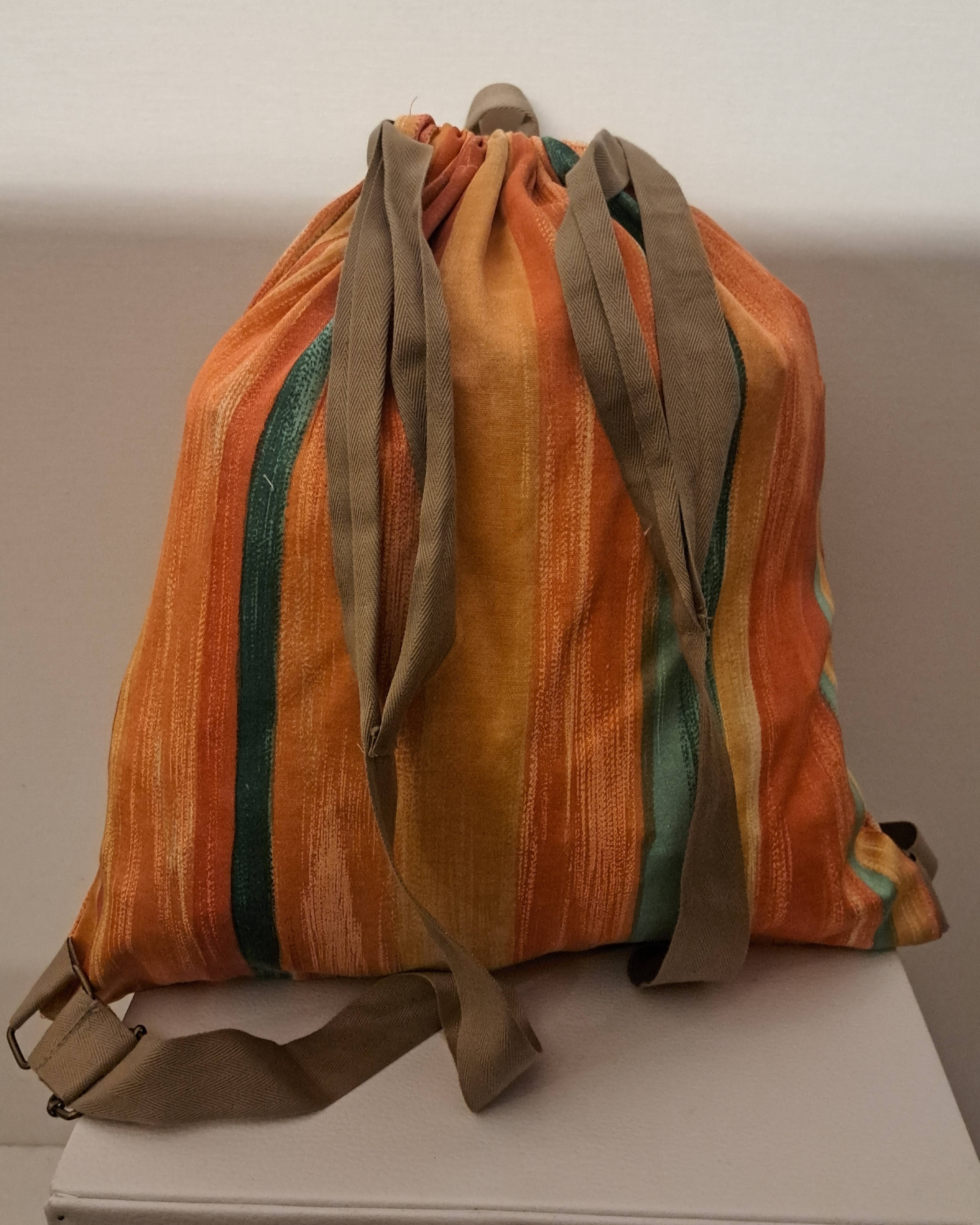 Voir photo 3 de Lot de 2 sacs à dos/ tote bag + 1 trousse - 100% matières recyclées - Etoffe Meuse Lot de 2 sacs à dos/ tote bag + 1 trousse - 100% matières recyclées - Etoffe Meuse Parfait état reconditionné photo 3