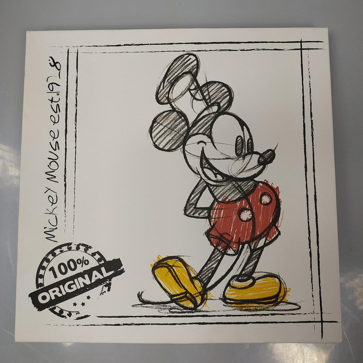 Voir photo 2 de LOT de 2 tableaux "Mickey Mouse" de la marque Disney by Alinéa . LOT de 2 tableaux "Mickey Mouse" de la marque Disney by Alinéa . Bon état reconditionné photo 2