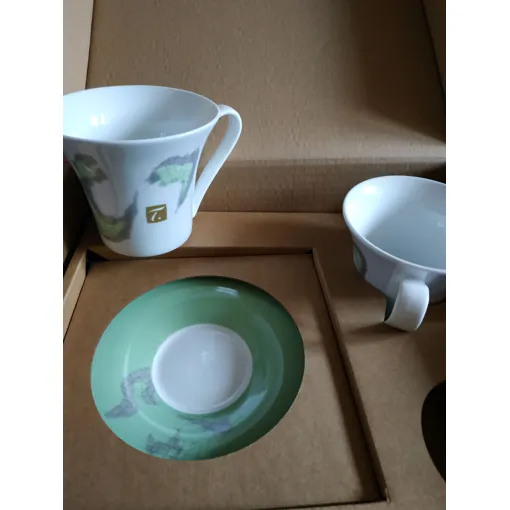 Lot De 2 Tasses Et Soucoupes Assortis De Spécial T By Nestlé - Porcelaine Blanche Décor Japon (Vert Pâle/Gris) Dans Le Carton D'origine occasion reconditionné disponible sur Rakuten