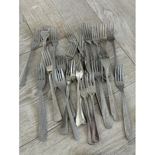 Lot De 21 Fourchettes Bon état reconditionné disponible sur Rakuten