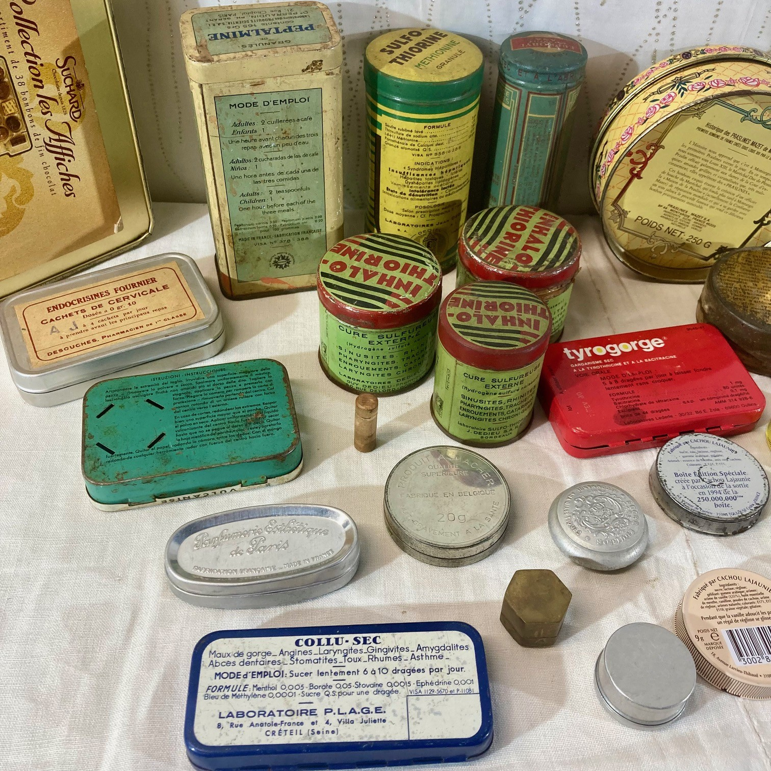 Voir photo 9 de Lot de 27 boites vintage Lot de 27 boites vintage reconditionné photo 9