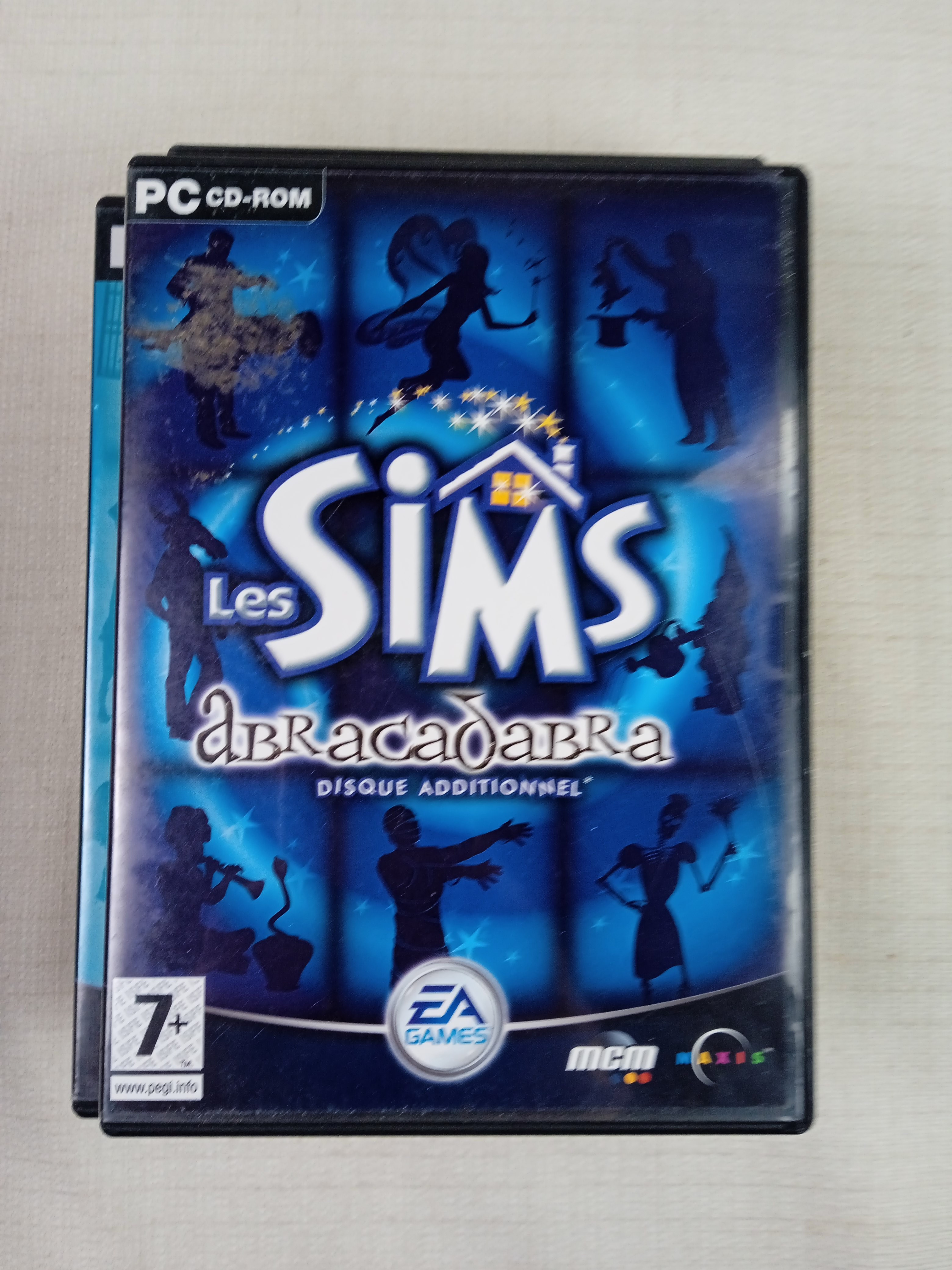 Voir photo 11 de Lot de 27 jeux PC DVD + un coffret essentiel de 9 jeux complets édition 2004/2005 (les sims, call of duty, Doom, Farcry, Halo, Farcry, .....), voir détail dans les photos Lot de 27 jeux PC DVD + un coffret essentiel de 9 jeux complets édition 2004/2005 (les sims, call of duty, Doom, Farcry, Halo, Farcry, .....), voir détail dans les photos Bon état reconditionné photo 11