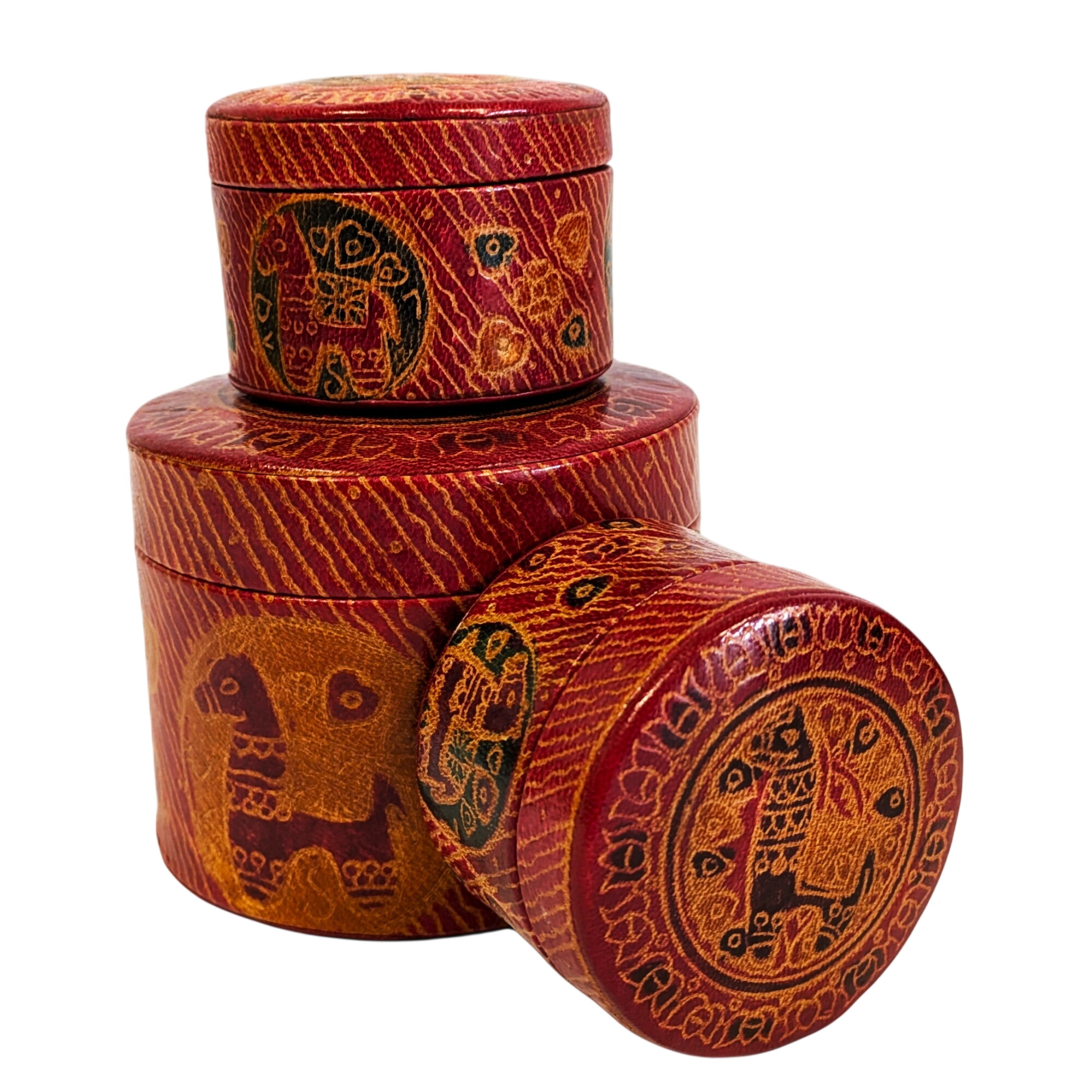 🌿 Lot de 3 boîtes artisanales en cuir – Made in India (deux petits & un grand). - 18,00 € 🌿 Lot de 3 boîtes artisanales en cuir – Made in India (deux petits & un grand). reconditionné disponible sur Label Emmaüs