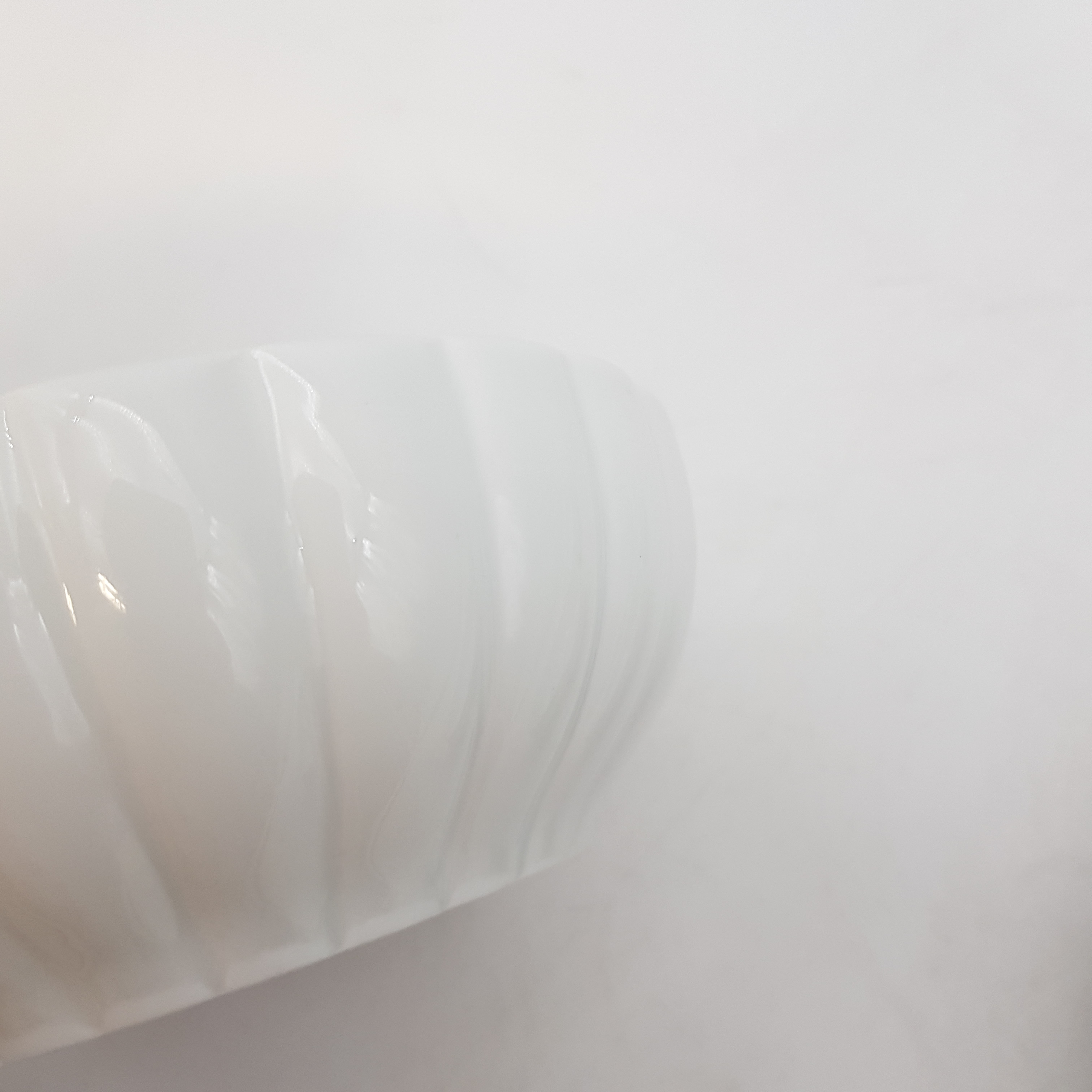 Voir photo 4 de Lot de 3 coupelles en porcelaine "PILLIVUYT" fabriquée en France Lot de 3 coupelles en porcelaine "PILLIVUYT" fabriquée en France Très bon état reconditionné photo 4
