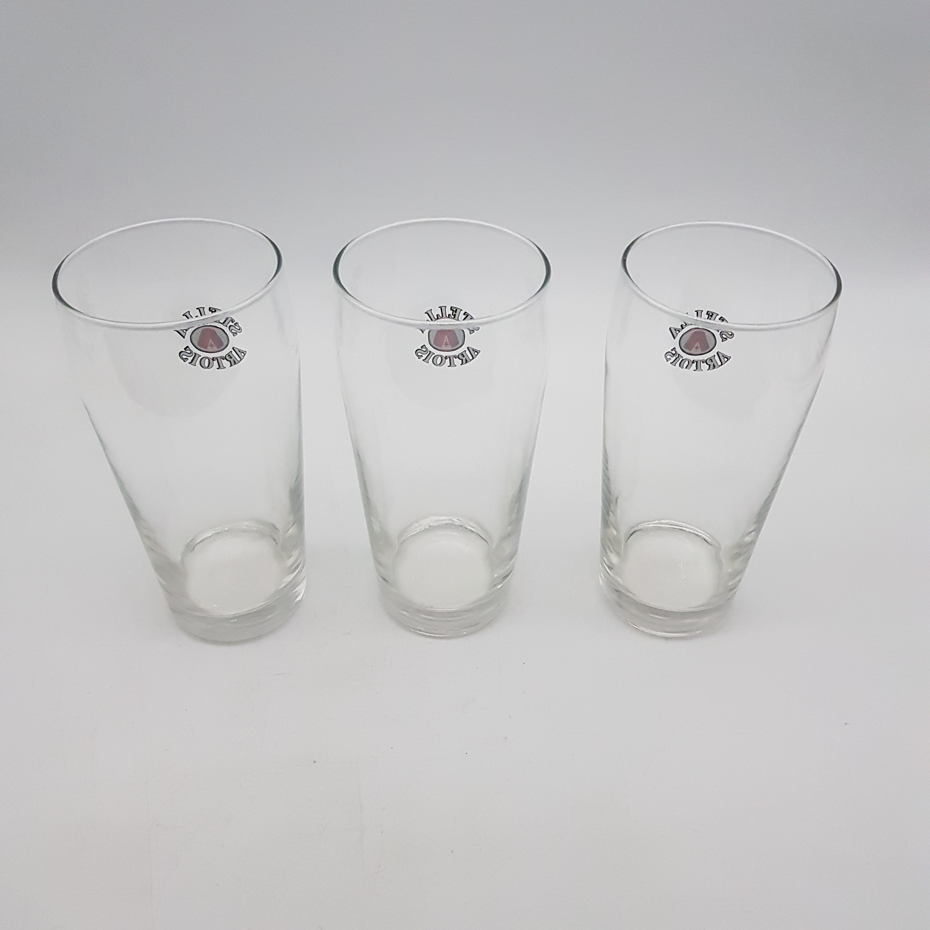 Voir photo 3 de Lot de 3 grands verres à bière - Stella Artois Lot de 3 grands verres à bière - Stella Artois Très bon état reconditionné photo 3