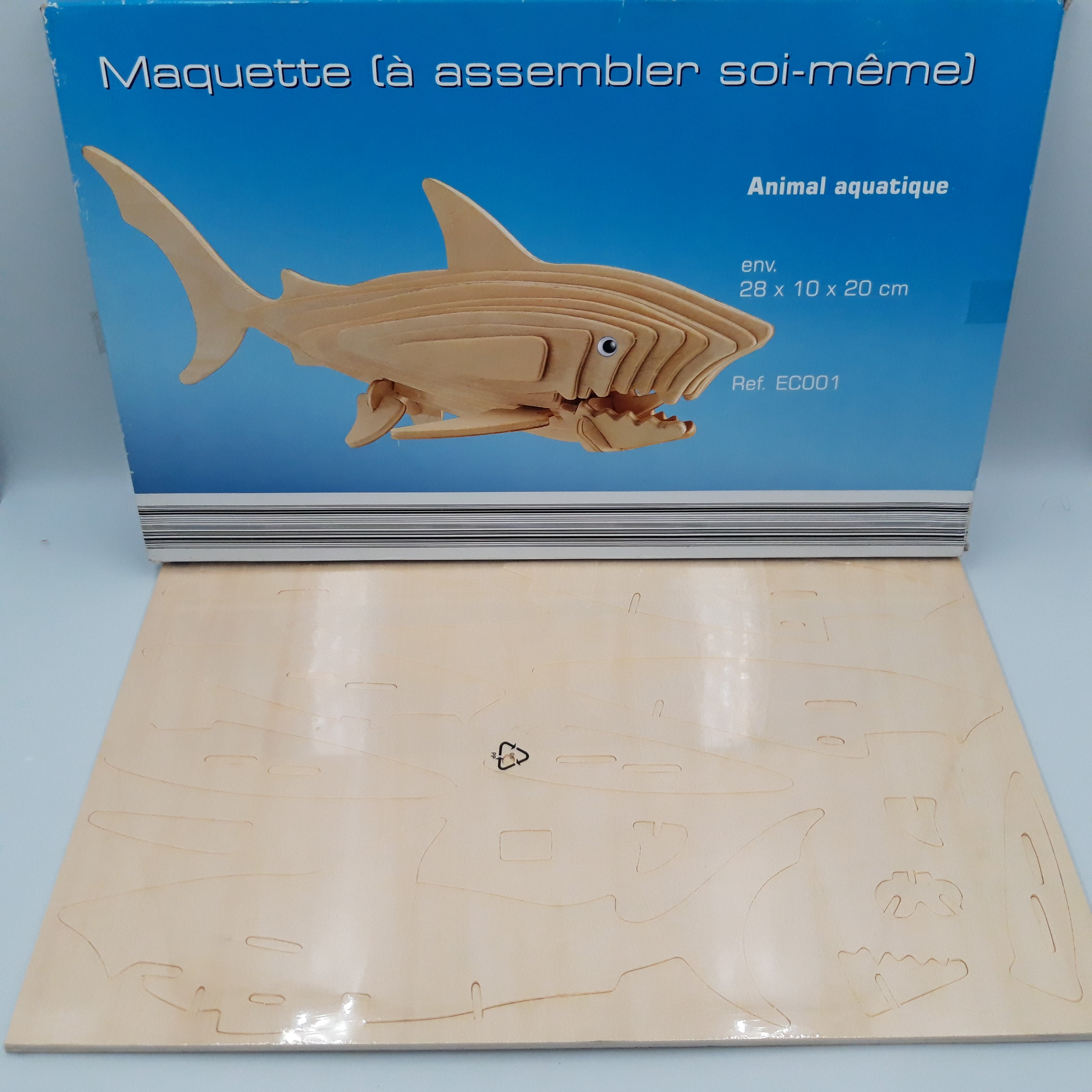 Voir photo 4 de Lot de 3 Maquettes à assembler soi-même en bois aggloméré Lot de 3 Maquettes à assembler soi-même en bois aggloméré Très bon état reconditionné photo 4