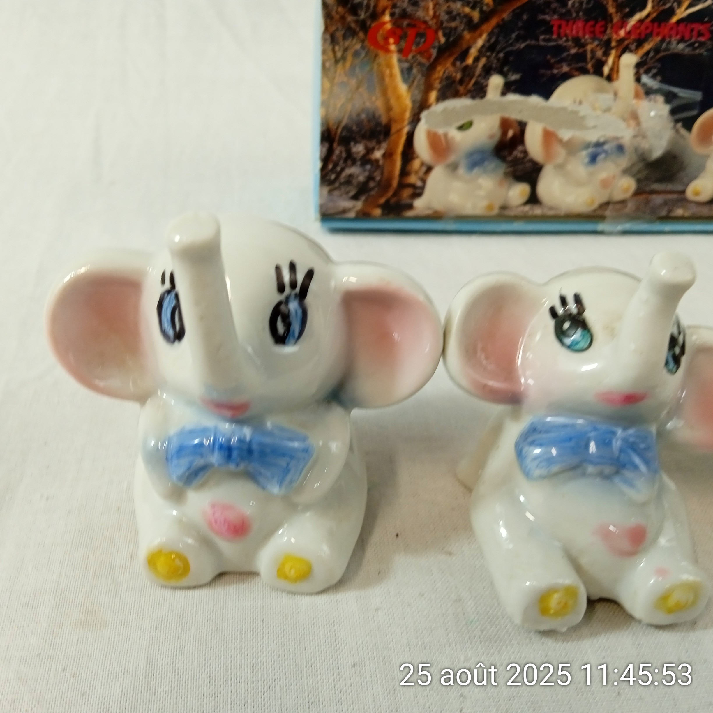 Voir photo 3 de Lot de 3 petits éléphants céramique neufs collection Lot de 3 petits éléphants céramique neufs collection Parfait état reconditionné photo 3