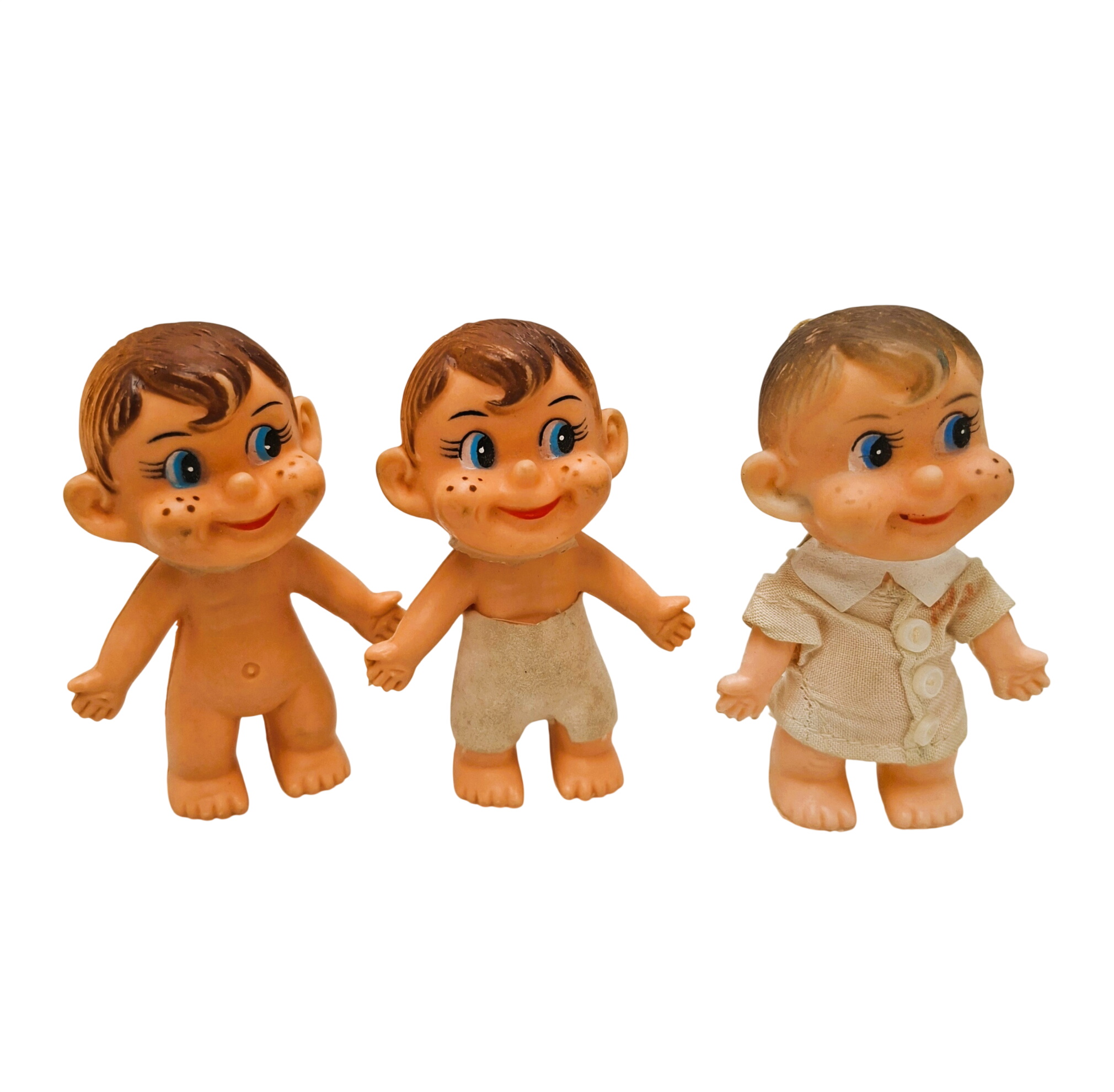 Acheter Lot de 3 poupons miniatures en plastique État correct - 10,00 € Lot de 3 poupons miniatures en plastique État correct reconditionné disponible sur Label Emmaüs