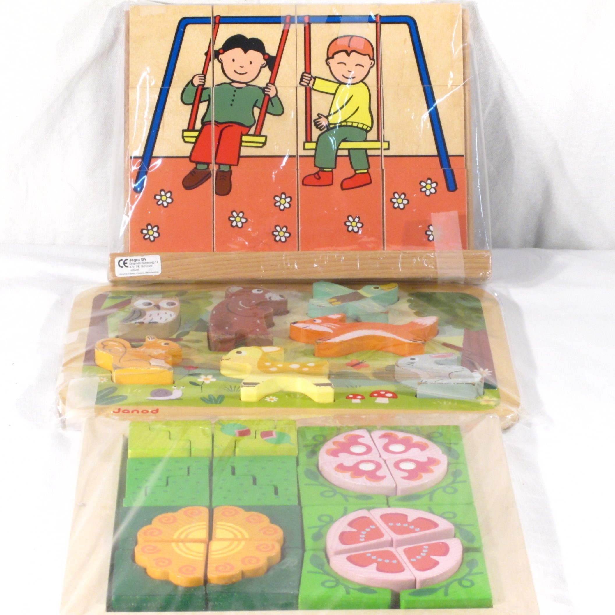 Lot de 3 puzzles en bois, 3 ans et plus Bon état - 12,80 € Lot de 3 puzzles en bois, 3 ans et plus Bon état reconditionné disponible sur Label Emmaüs