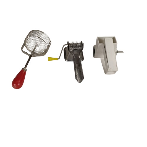 Acheter Lot de 3 ustensiles de cuisine État correct - 10,00 € Lot de 3 ustensiles de cuisine État correct reconditionné disponible sur Label Emmaüs