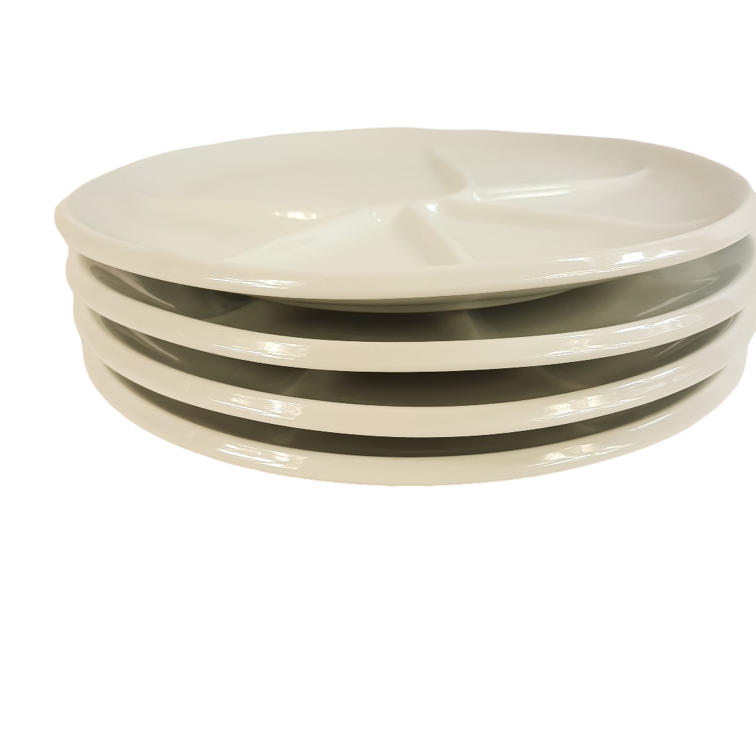 LOT de 4 assiettes à fondue ou à hors d'œuvre en faïence vernissée blanche. - 18,00 € LOT de 4 assiettes à fondue ou à hors d'œuvre en faïence vernissée blanche. reconditionné disponible sur Label Emmaüs