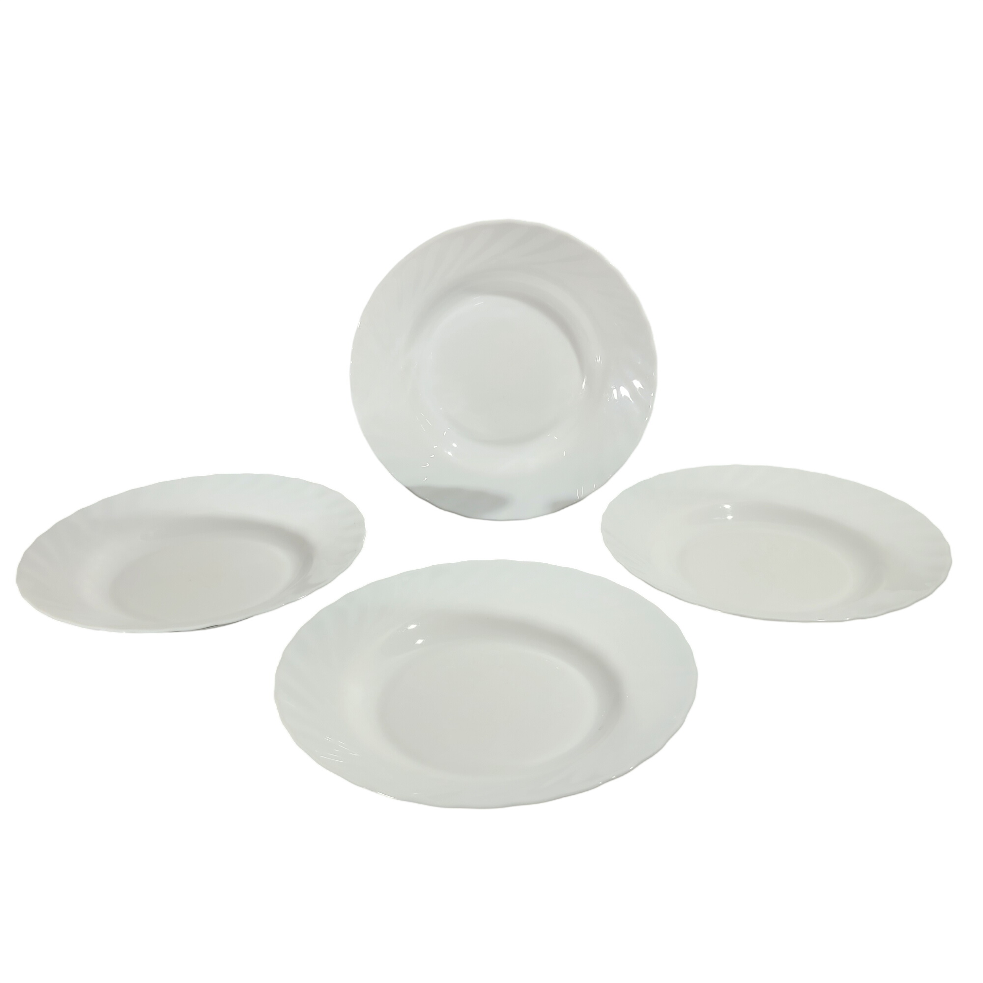 Lot de 4 assiettes creuses Arcopal – Collection Trianon Très bon état - 12,00 € Lot de 4 assiettes creuses Arcopal – Collection Trianon Très bon état reconditionné disponible sur Label Emmaüs