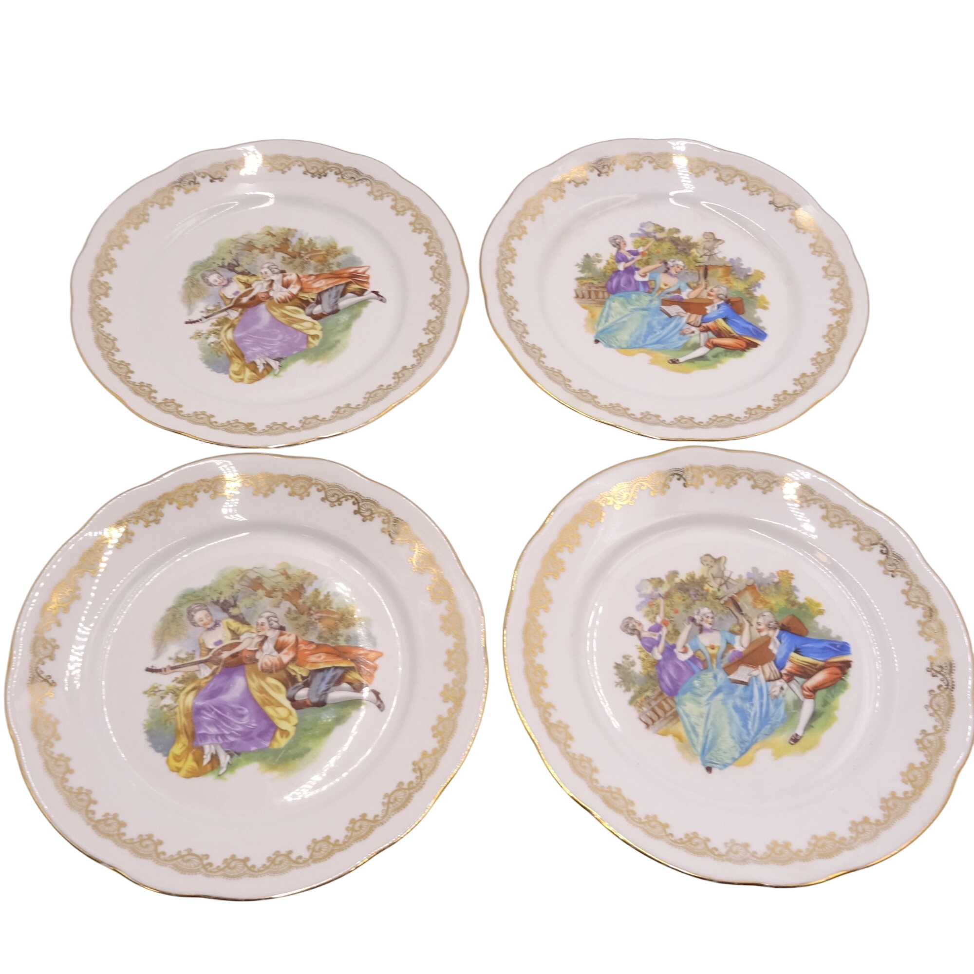 Lot de 4 assiettes en porcelaine F.D Chauviny État correct - 15,00 € Lot de 4 assiettes en porcelaine F.D Chauviny État correct reconditionné disponible sur Label Emmaüs